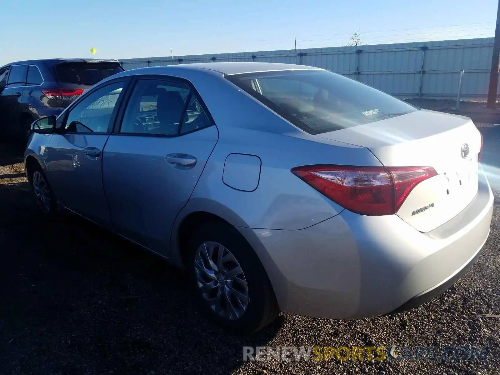 3 Photograph of a damaged car 2T1BURHE1KC239535 TOYOTA COROLLA 2019