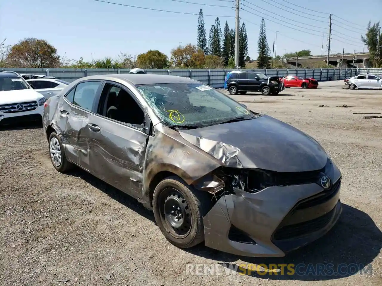 1 Photograph of a damaged car 2T1BURHE1KC240104 TOYOTA COROLLA 2019