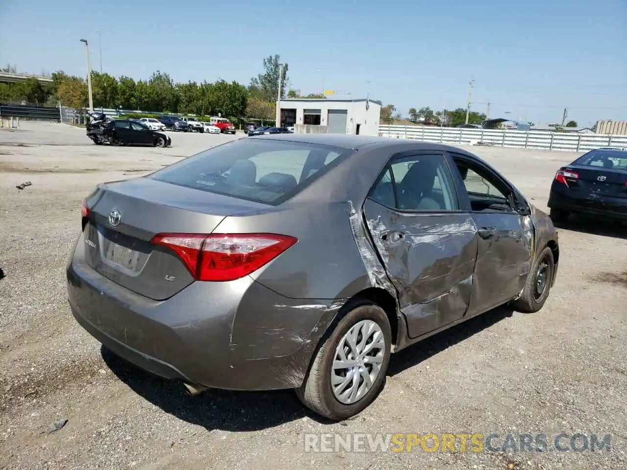 4 Photograph of a damaged car 2T1BURHE1KC240104 TOYOTA COROLLA 2019