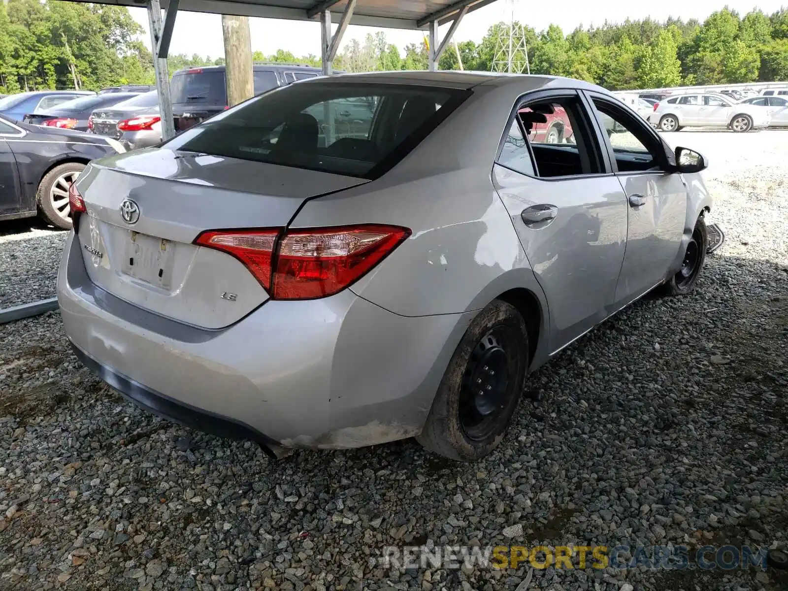 4 Photograph of a damaged car 2T1BURHE1KC240183 TOYOTA COROLLA 2019