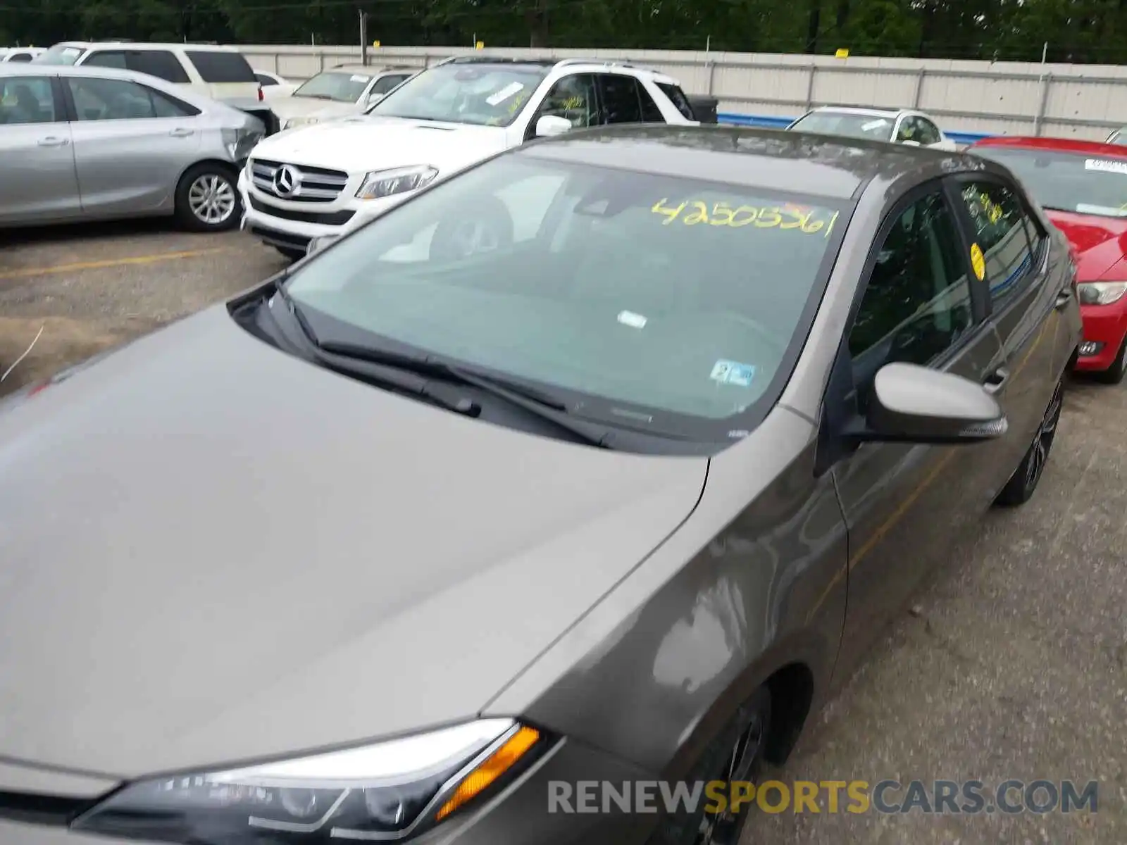 9 Photograph of a damaged car 2T1BURHE1KC240345 TOYOTA COROLLA 2019