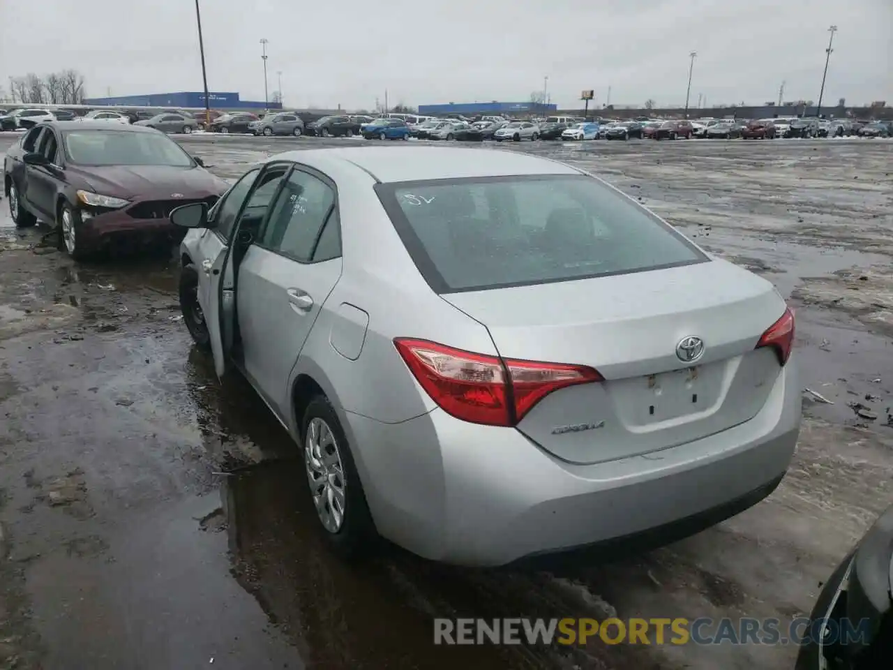 3 Photograph of a damaged car 2T1BURHE1KC240992 TOYOTA COROLLA 2019