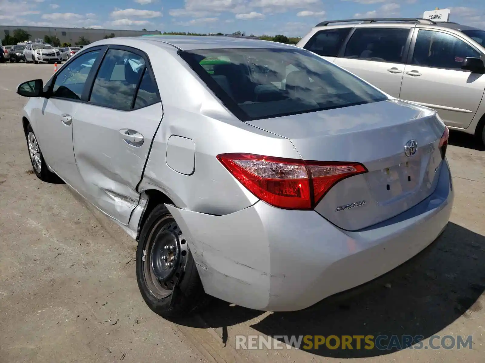 3 Photograph of a damaged car 2T1BURHE1KC242421 TOYOTA COROLLA 2019