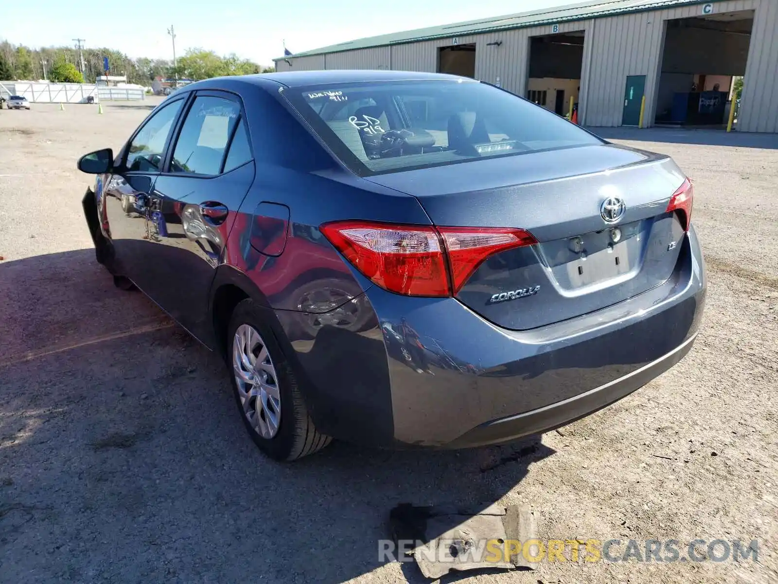 3 Photograph of a damaged car 2T1BURHE1KC243133 TOYOTA COROLLA 2019