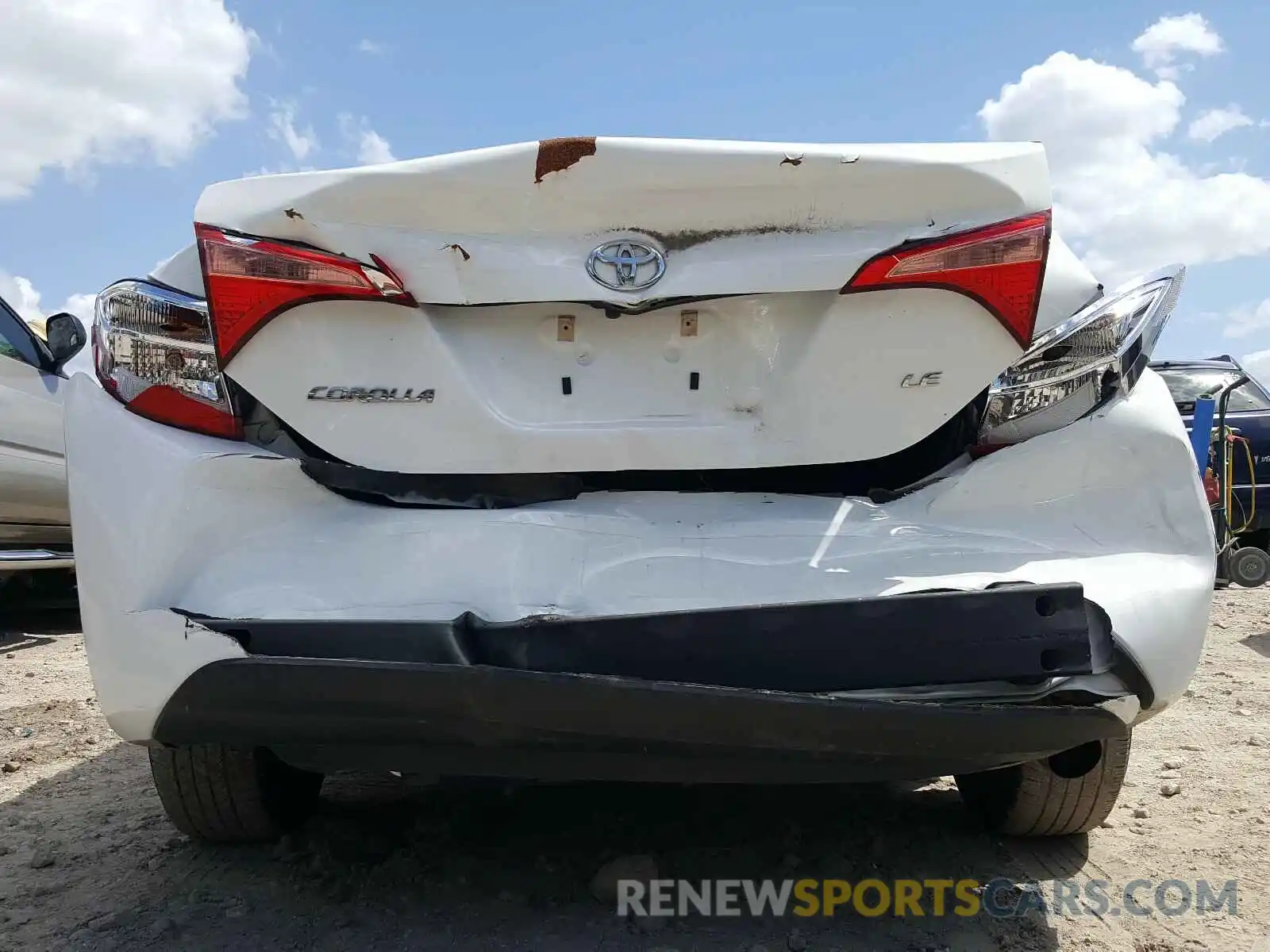 9 Photograph of a damaged car 2T1BURHE1KC243312 TOYOTA COROLLA 2019