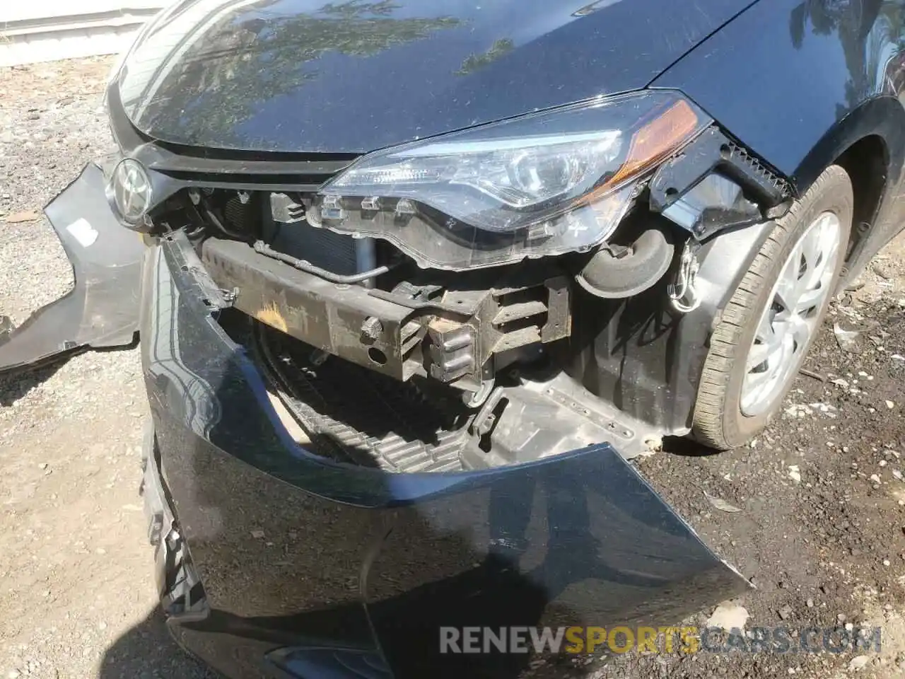 9 Photograph of a damaged car 2T1BURHE1KC243973 TOYOTA COROLLA 2019