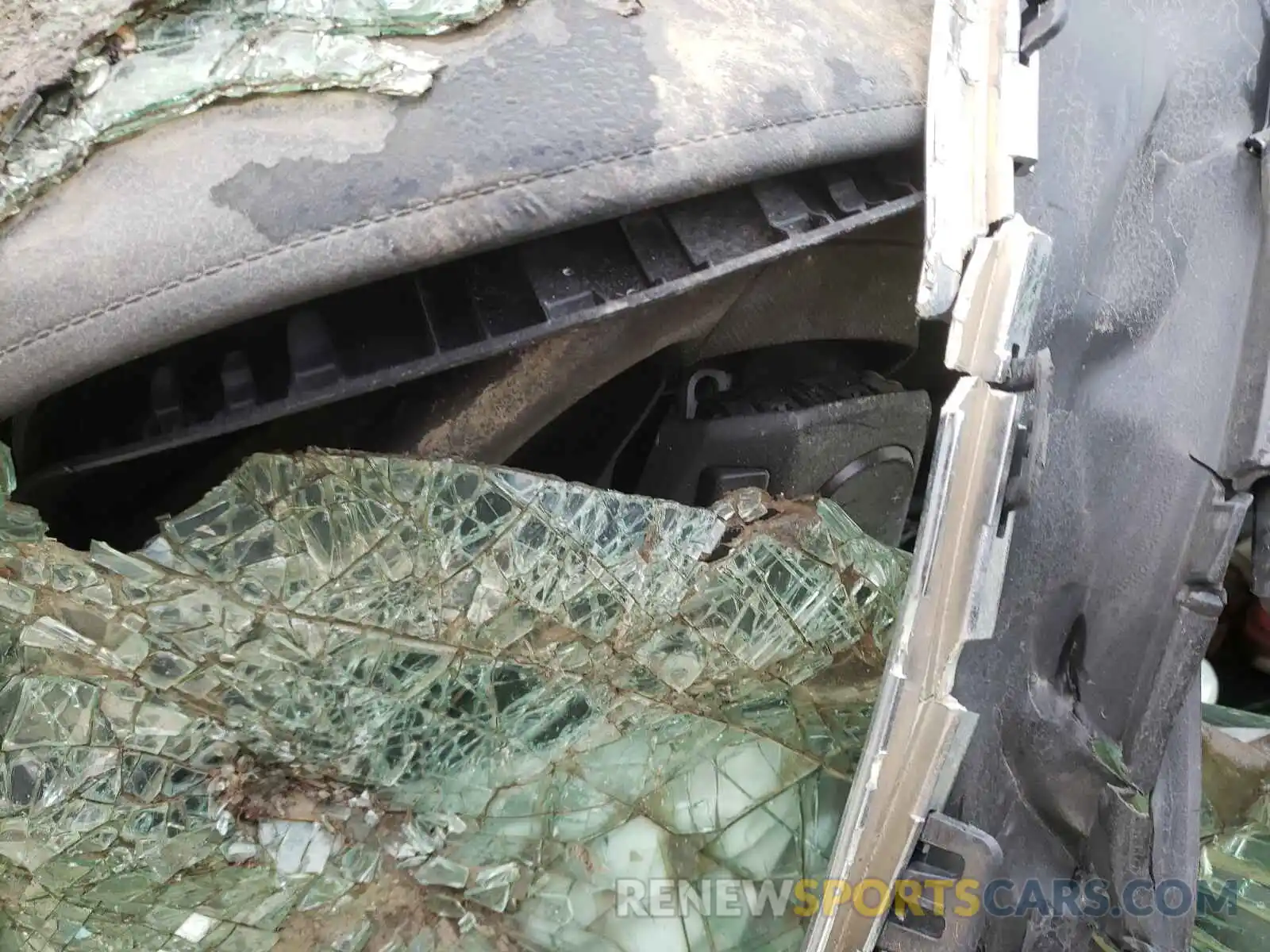 8 Photograph of a damaged car 2T1BURHE1KC244248 TOYOTA COROLLA 2019