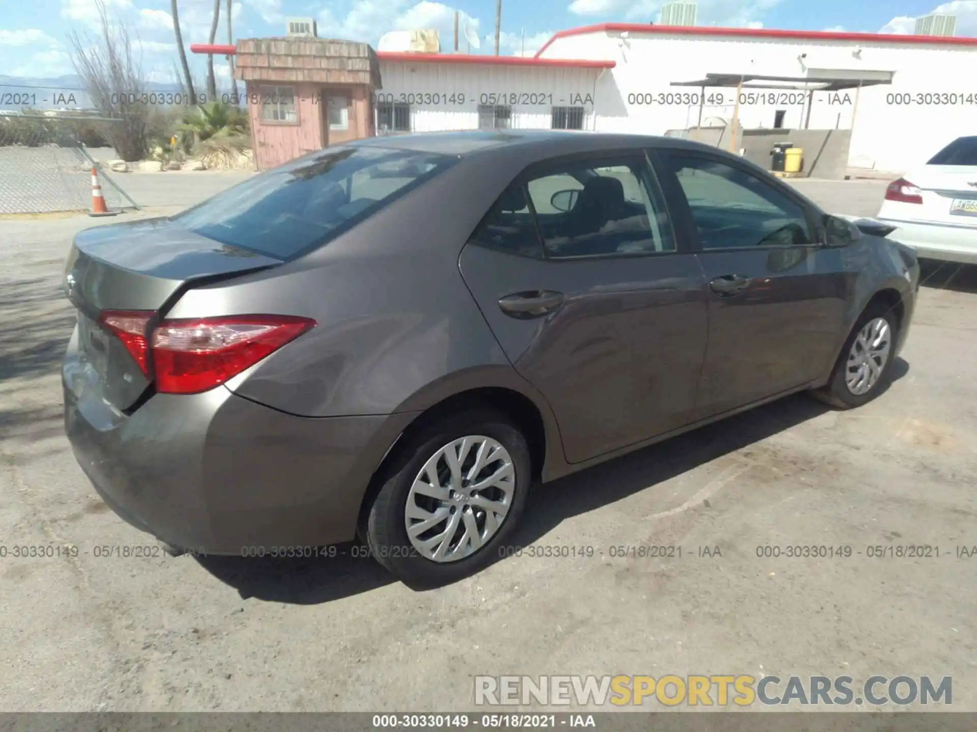 4 Photograph of a damaged car 2T1BURHE1KC245075 TOYOTA COROLLA 2019