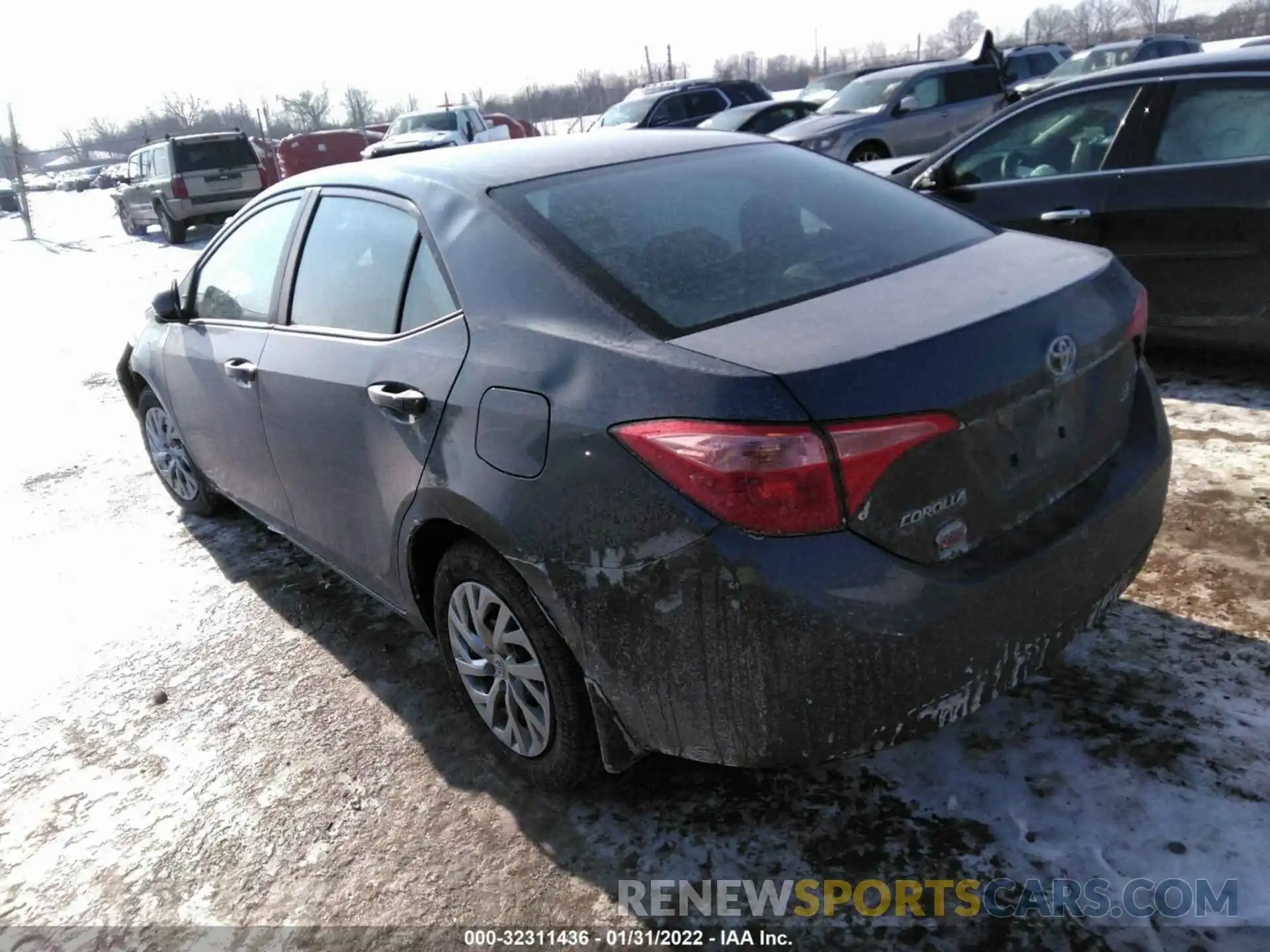 3 Photograph of a damaged car 2T1BURHE1KC245786 TOYOTA COROLLA 2019