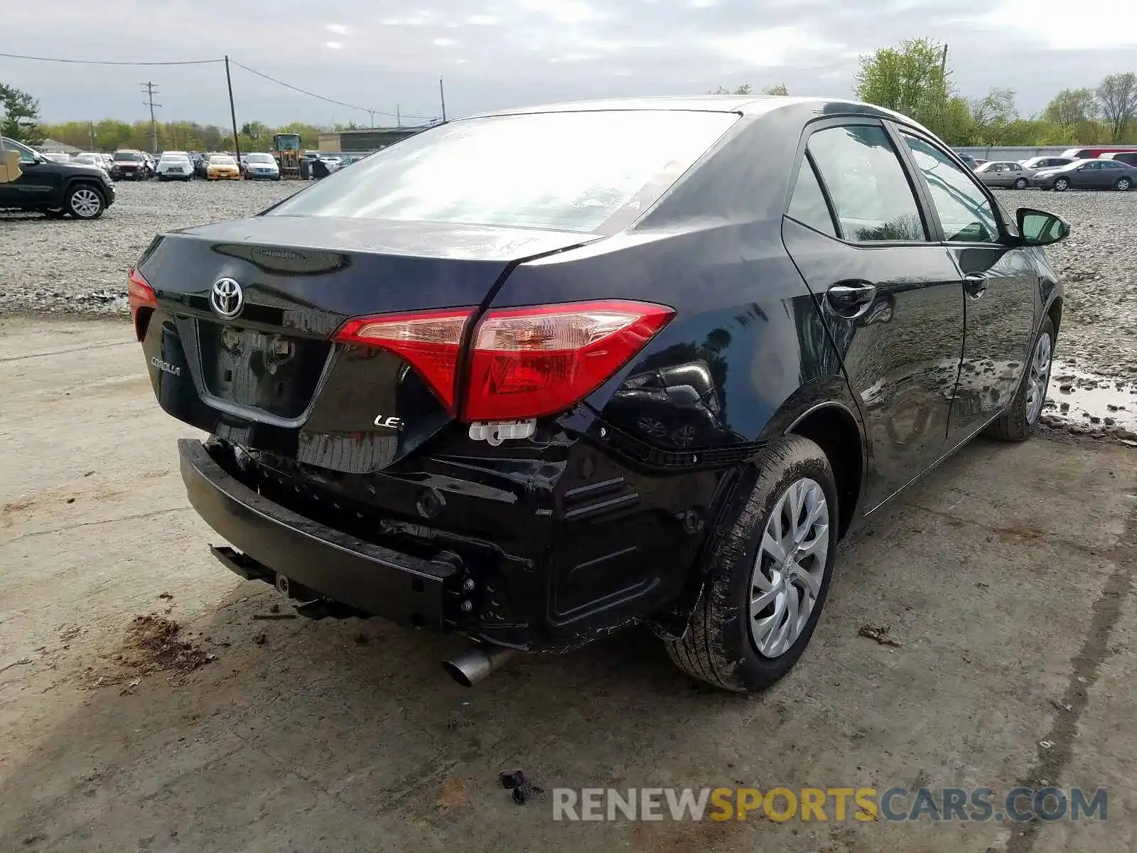 4 Photograph of a damaged car 2T1BURHE1KC246128 TOYOTA COROLLA 2019