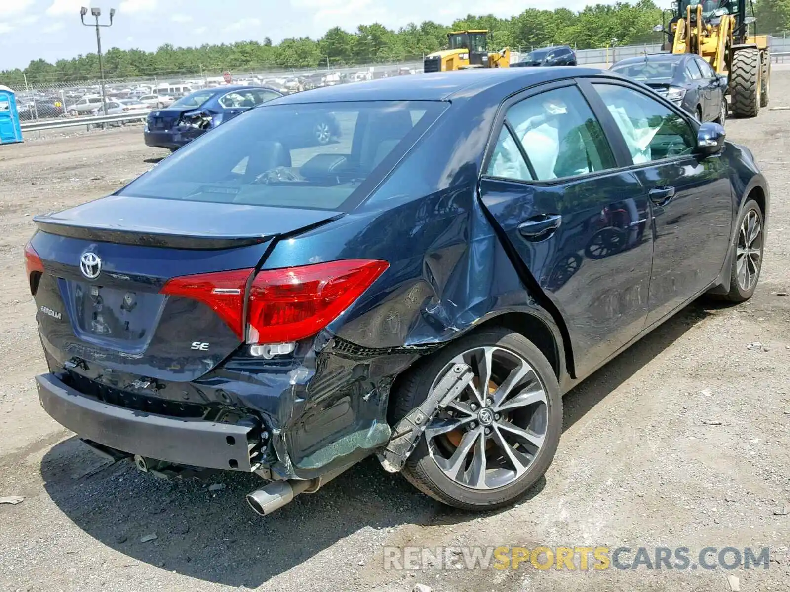 4 Photograph of a damaged car 2T1BURHE2KC125057 TOYOTA COROLLA 2019