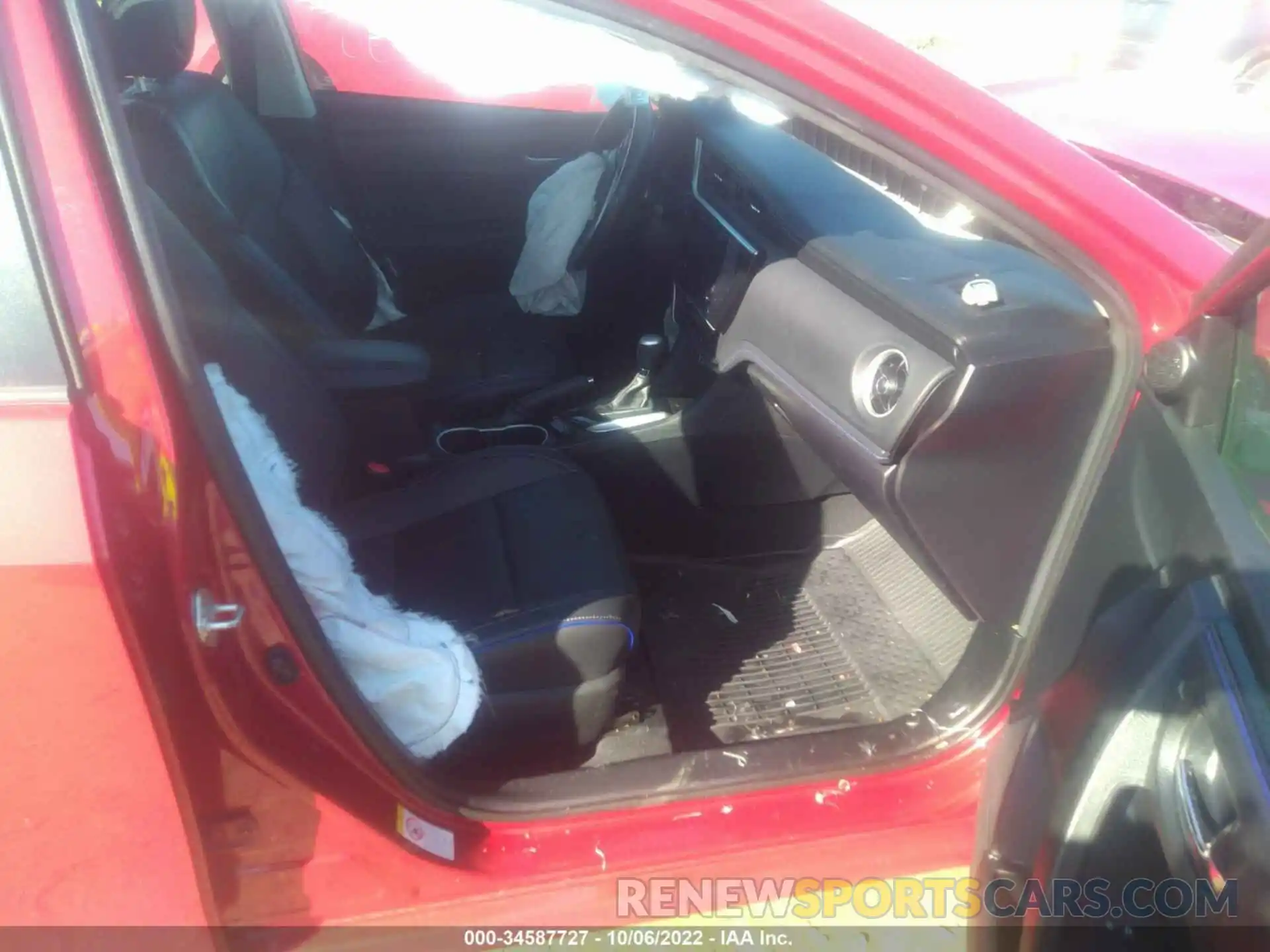 5 Photograph of a damaged car 2T1BURHE2KC127133 TOYOTA COROLLA 2019