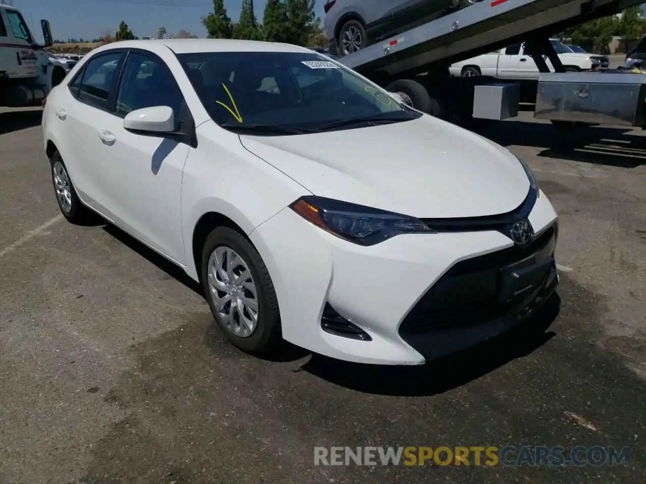 1 Photograph of a damaged car 2T1BURHE2KC128167 TOYOTA COROLLA 2019