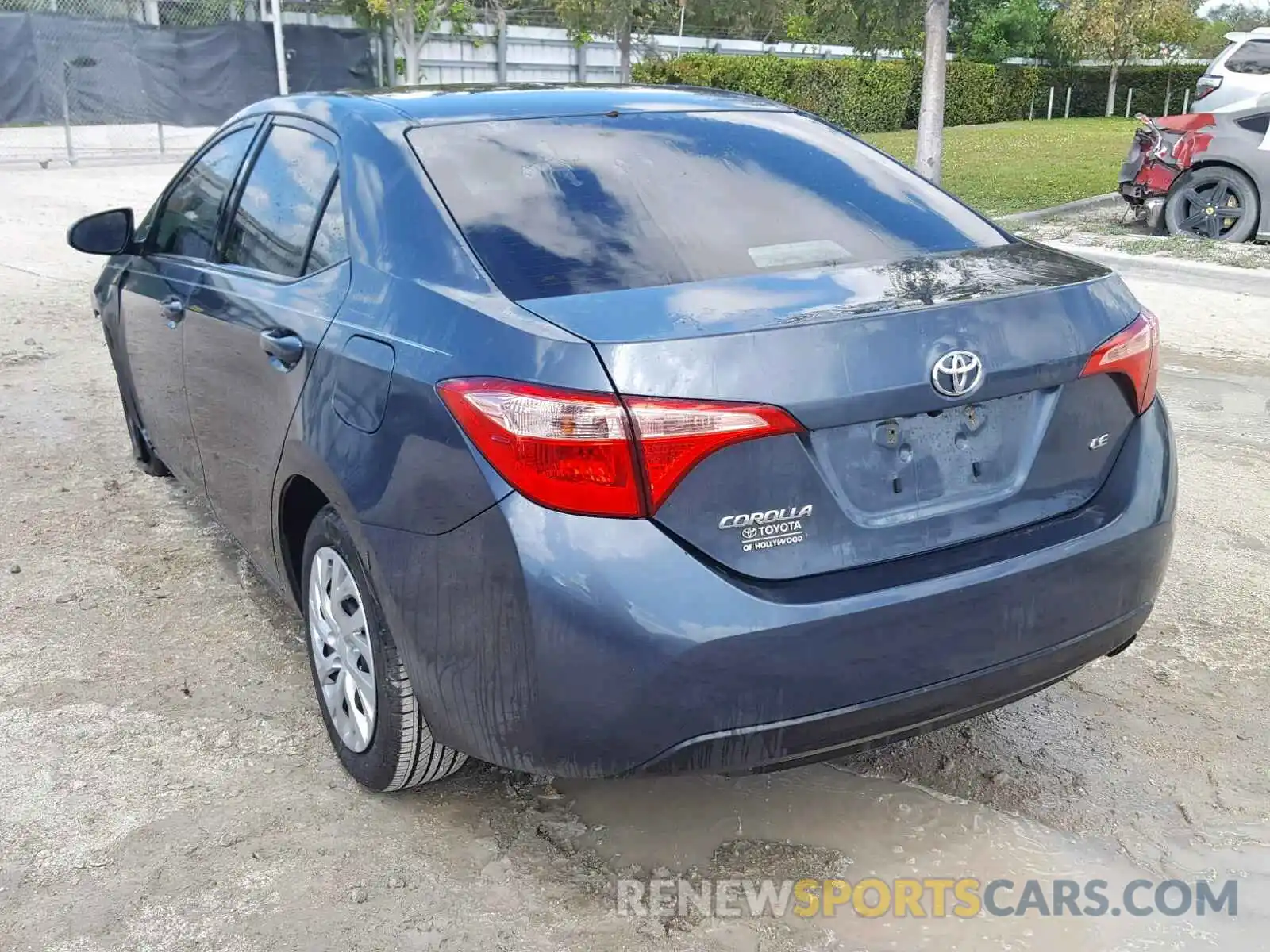 3 Photograph of a damaged car 2T1BURHE2KC128816 TOYOTA COROLLA 2019