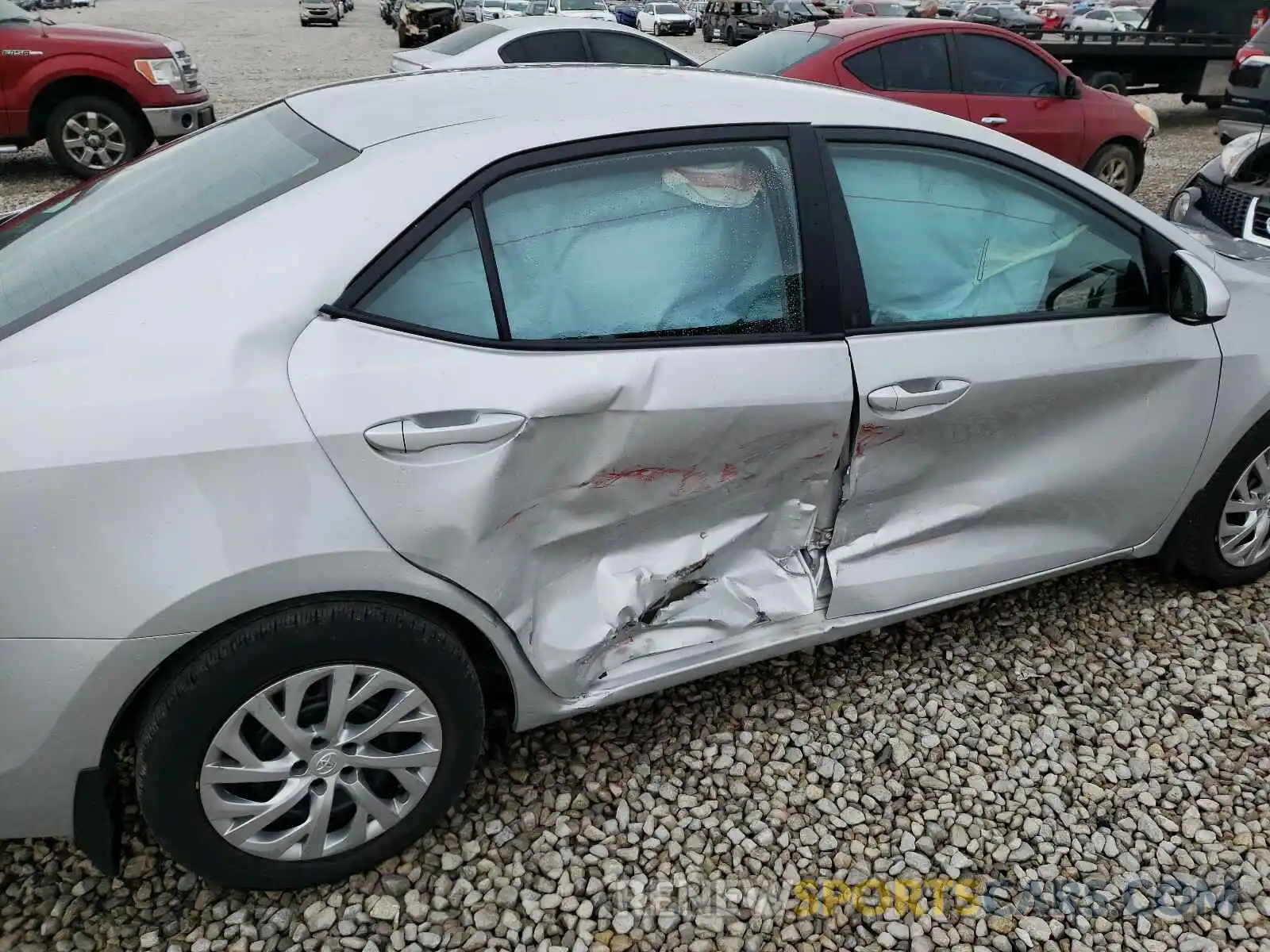 9 Photograph of a damaged car 2T1BURHE2KC129884 TOYOTA COROLLA 2019