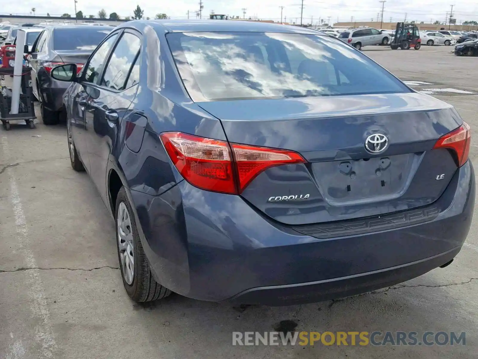 3 Photograph of a damaged car 2T1BURHE2KC129917 TOYOTA COROLLA 2019