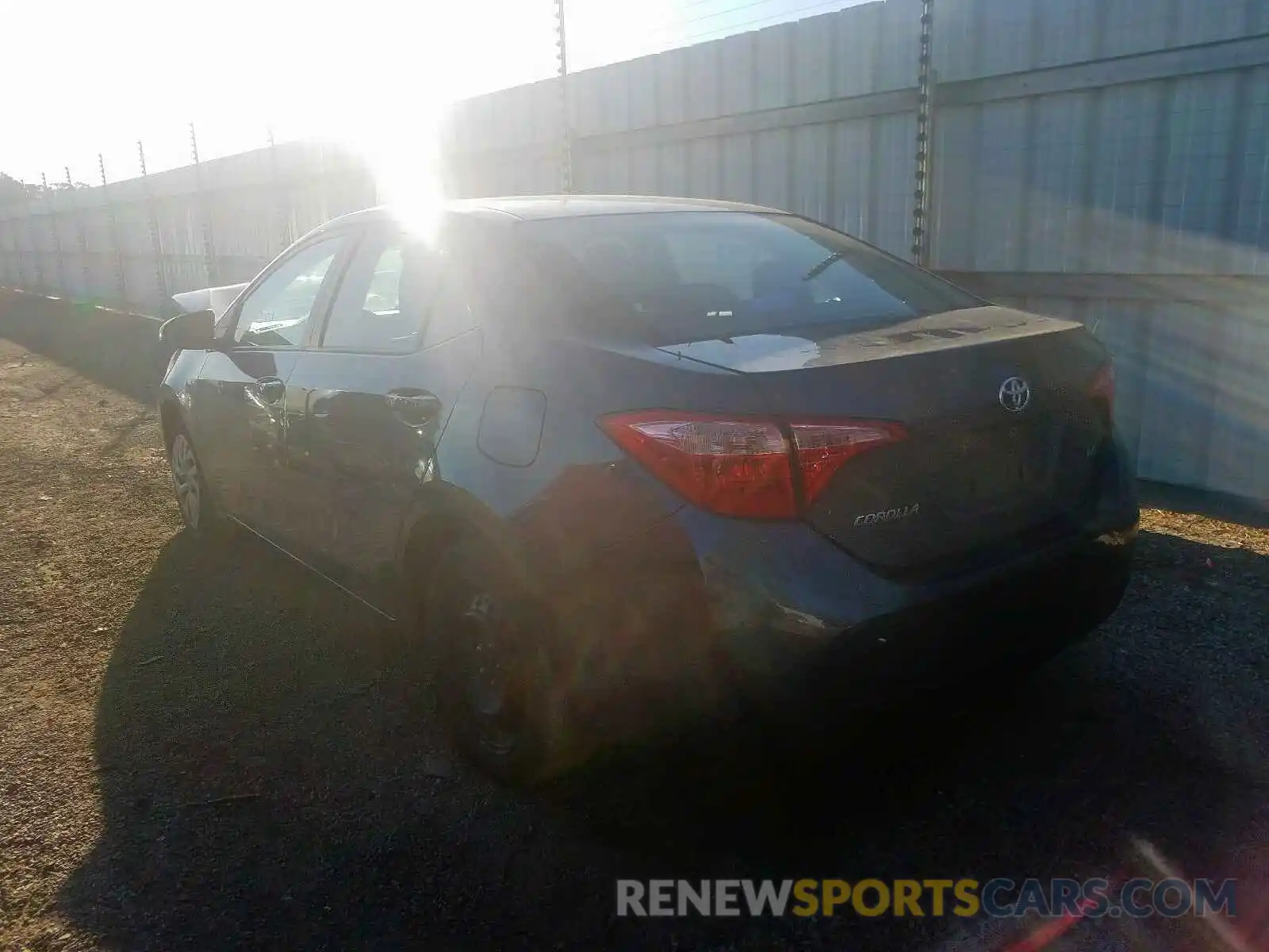 3 Photograph of a damaged car 2T1BURHE2KC130601 TOYOTA COROLLA 2019