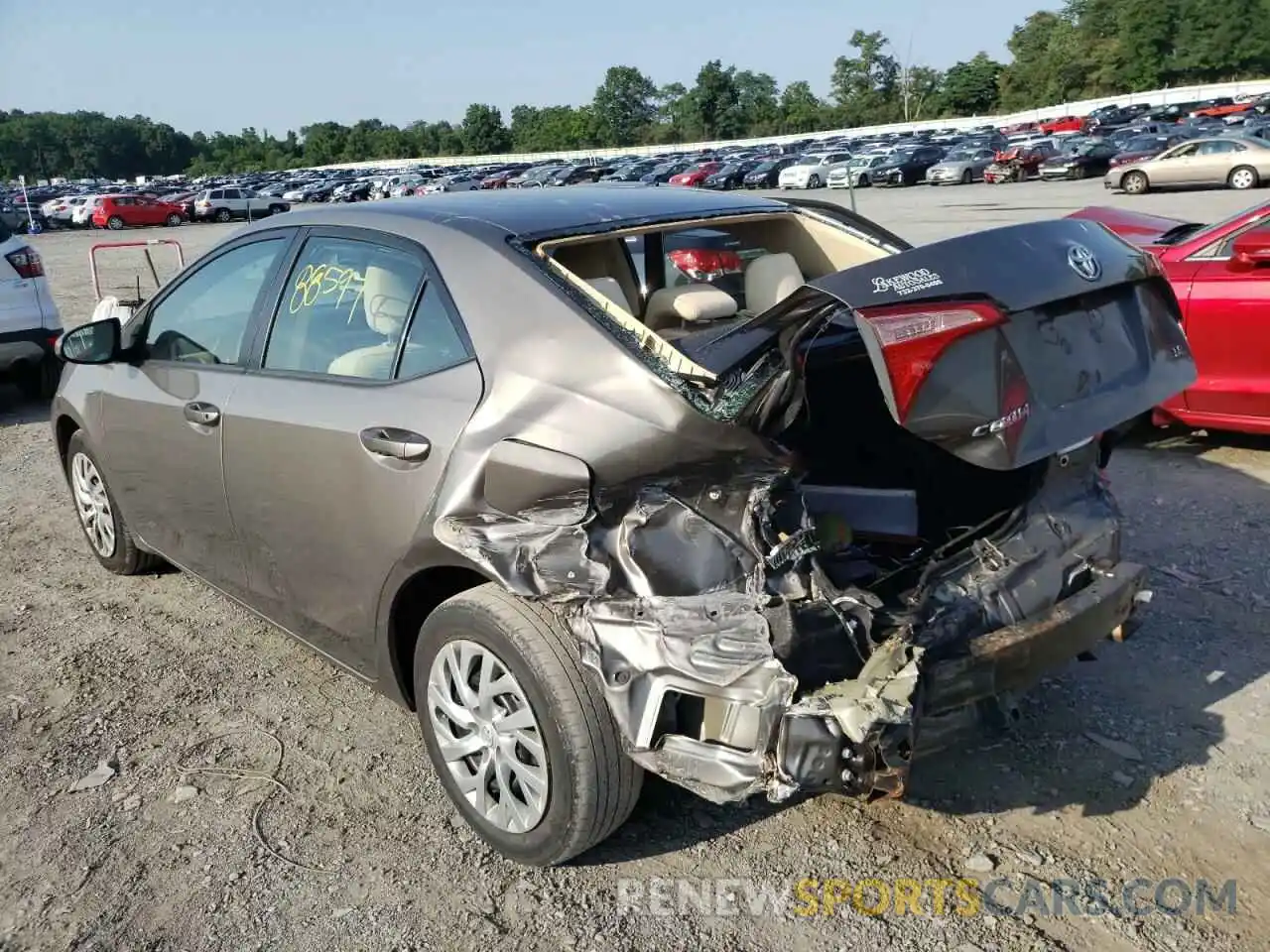 3 Photograph of a damaged car 2T1BURHE2KC131067 TOYOTA COROLLA 2019