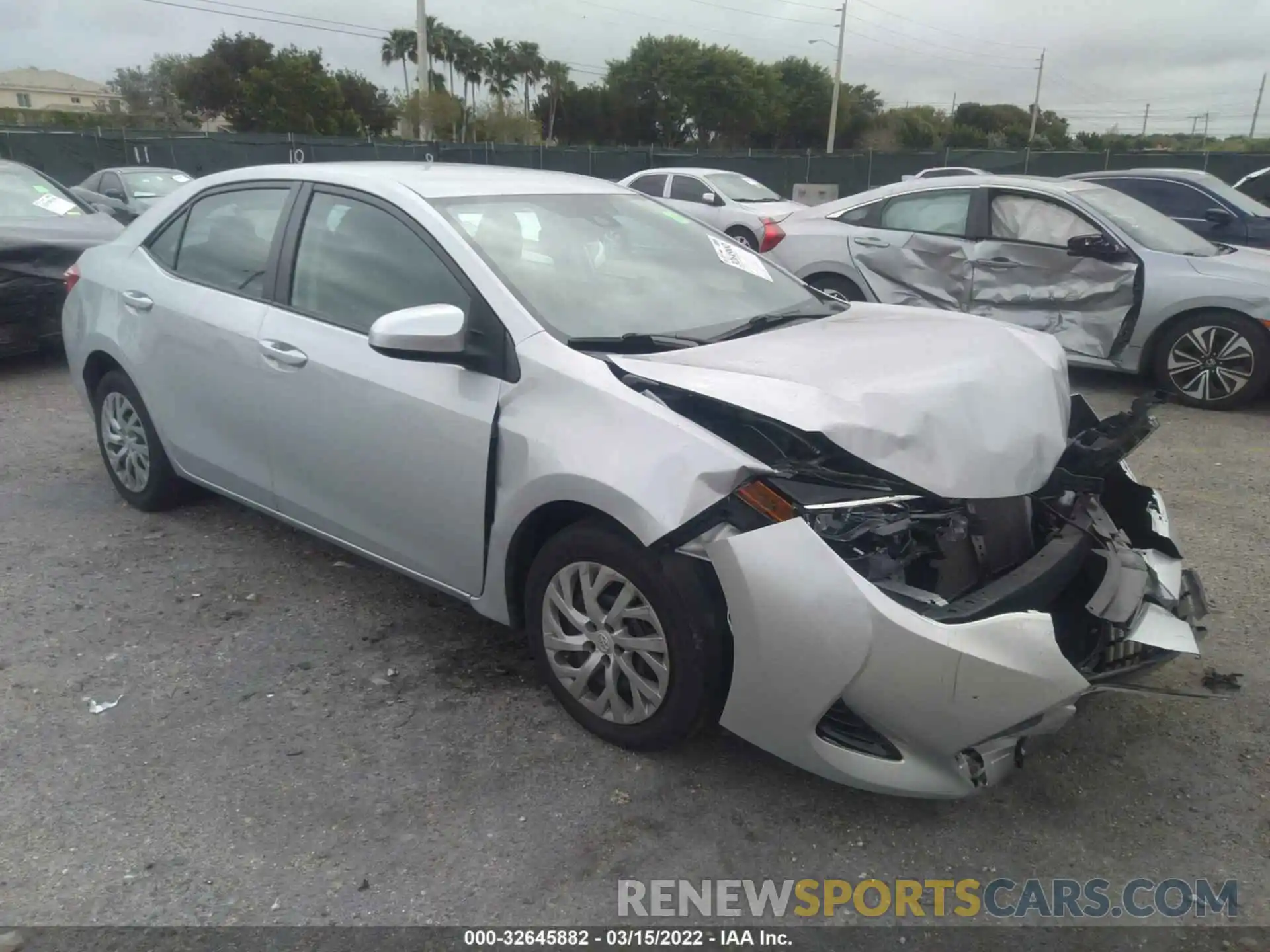 1 Photograph of a damaged car 2T1BURHE2KC131313 TOYOTA COROLLA 2019