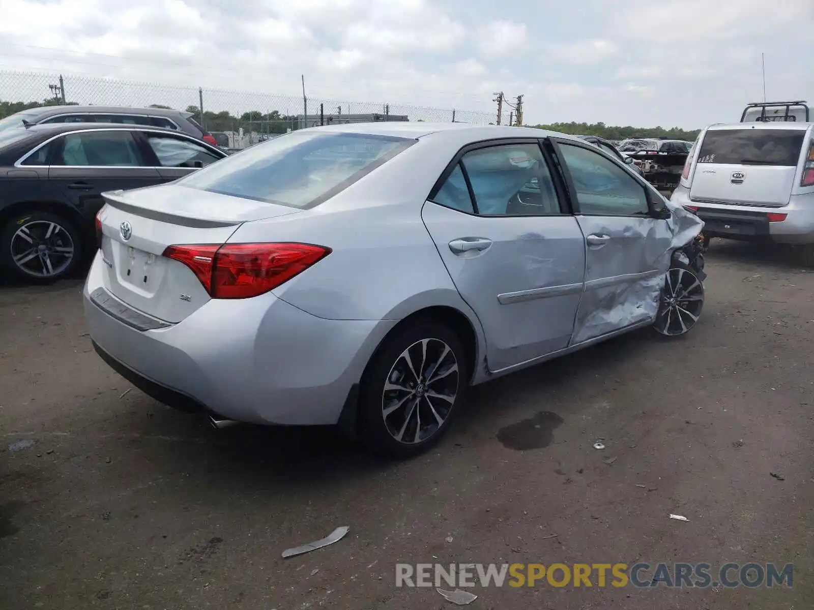 4 Photograph of a damaged car 2T1BURHE2KC131649 TOYOTA COROLLA 2019