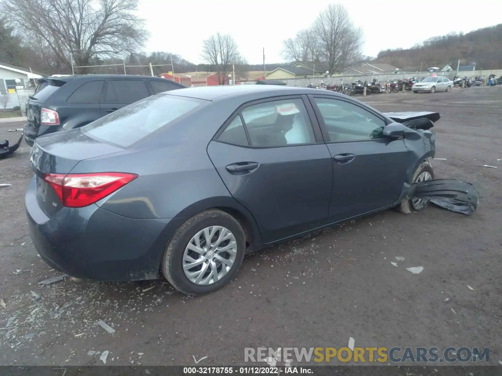 4 Photograph of a damaged car 2T1BURHE2KC132347 TOYOTA COROLLA 2019