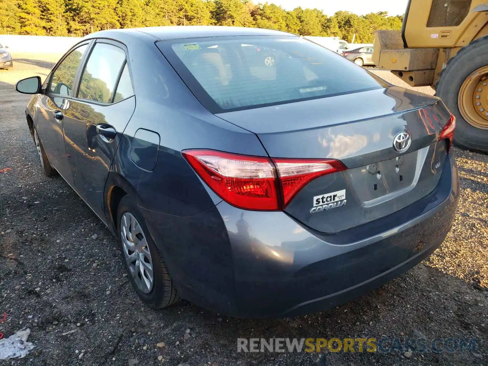 3 Photograph of a damaged car 2T1BURHE2KC132672 TOYOTA COROLLA 2019