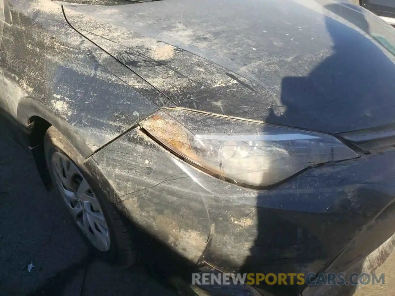 9 Photograph of a damaged car 2T1BURHE2KC132705 TOYOTA COROLLA 2019