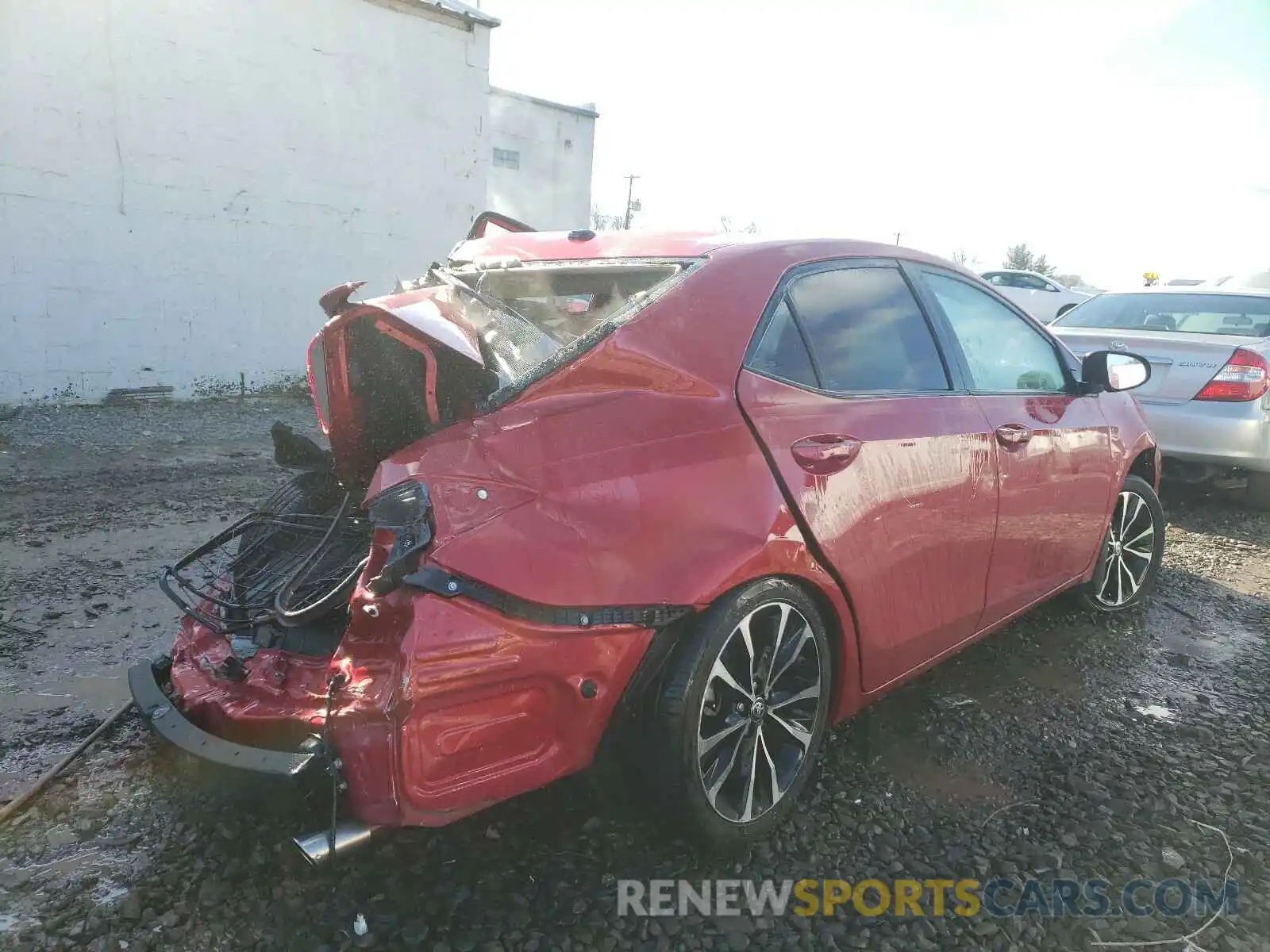 4 Photograph of a damaged car 2T1BURHE2KC133370 TOYOTA COROLLA 2019