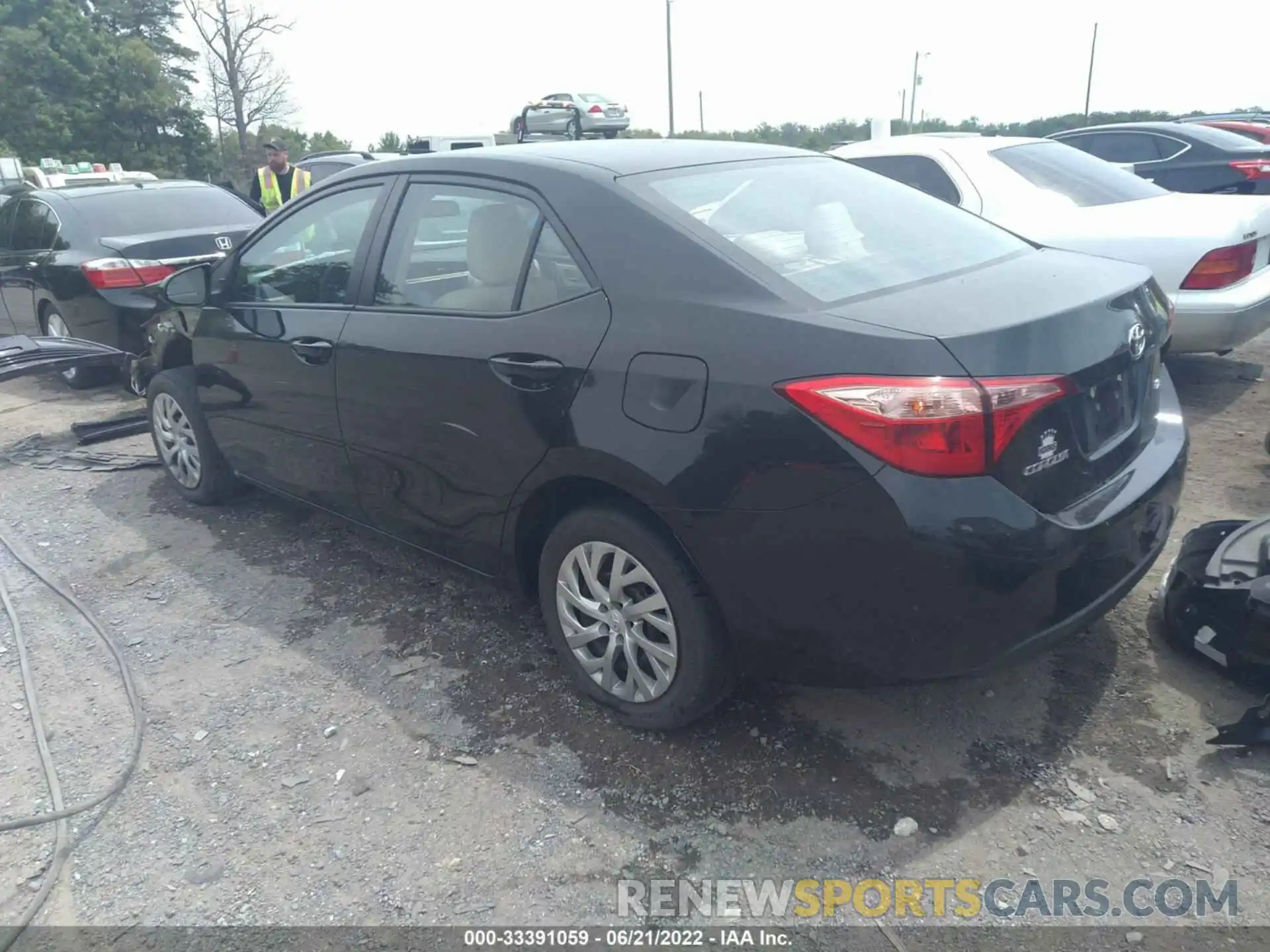 3 Photograph of a damaged car 2T1BURHE2KC134230 TOYOTA COROLLA 2019