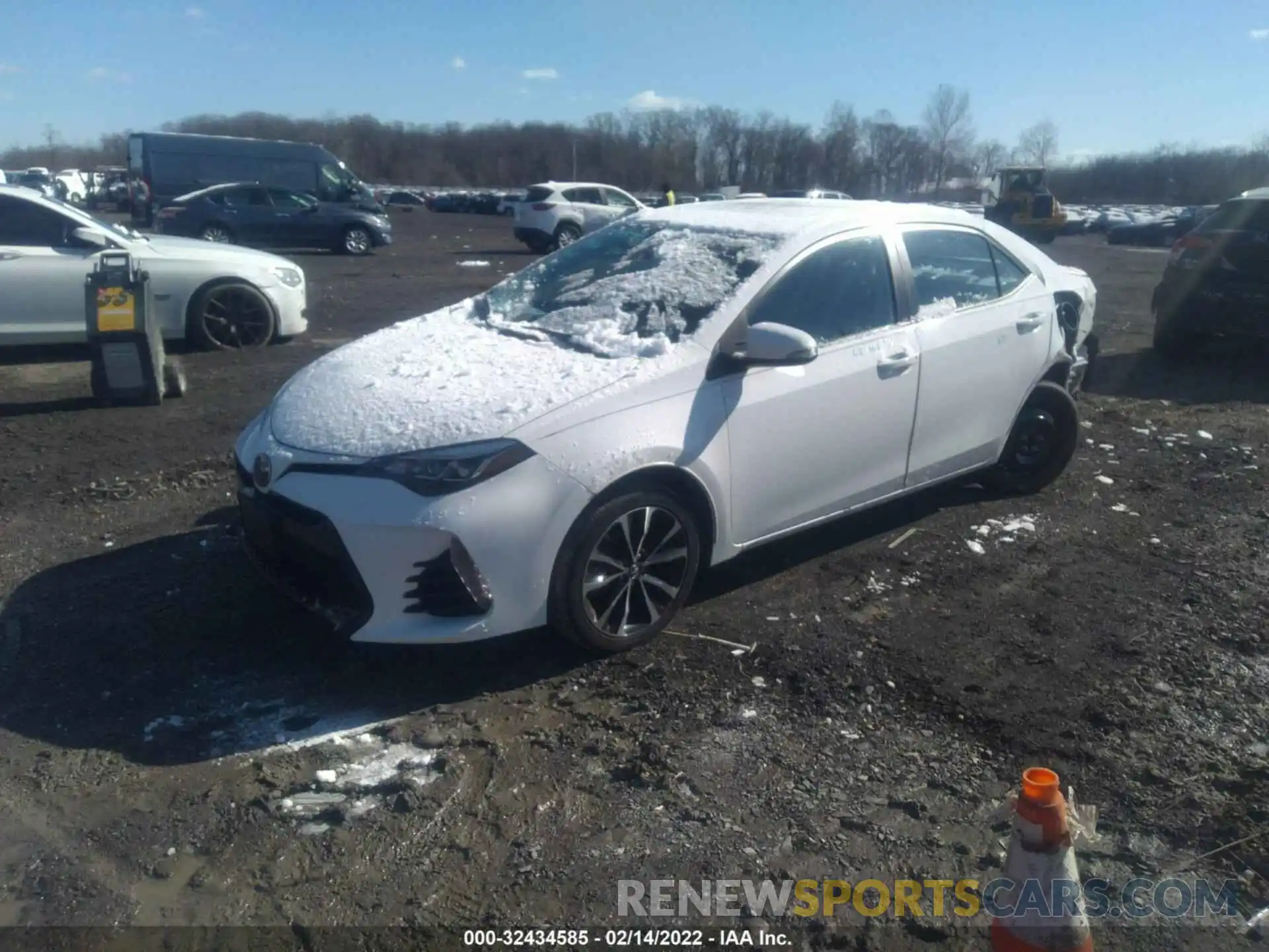 2 Photograph of a damaged car 2T1BURHE2KC135023 TOYOTA COROLLA 2019