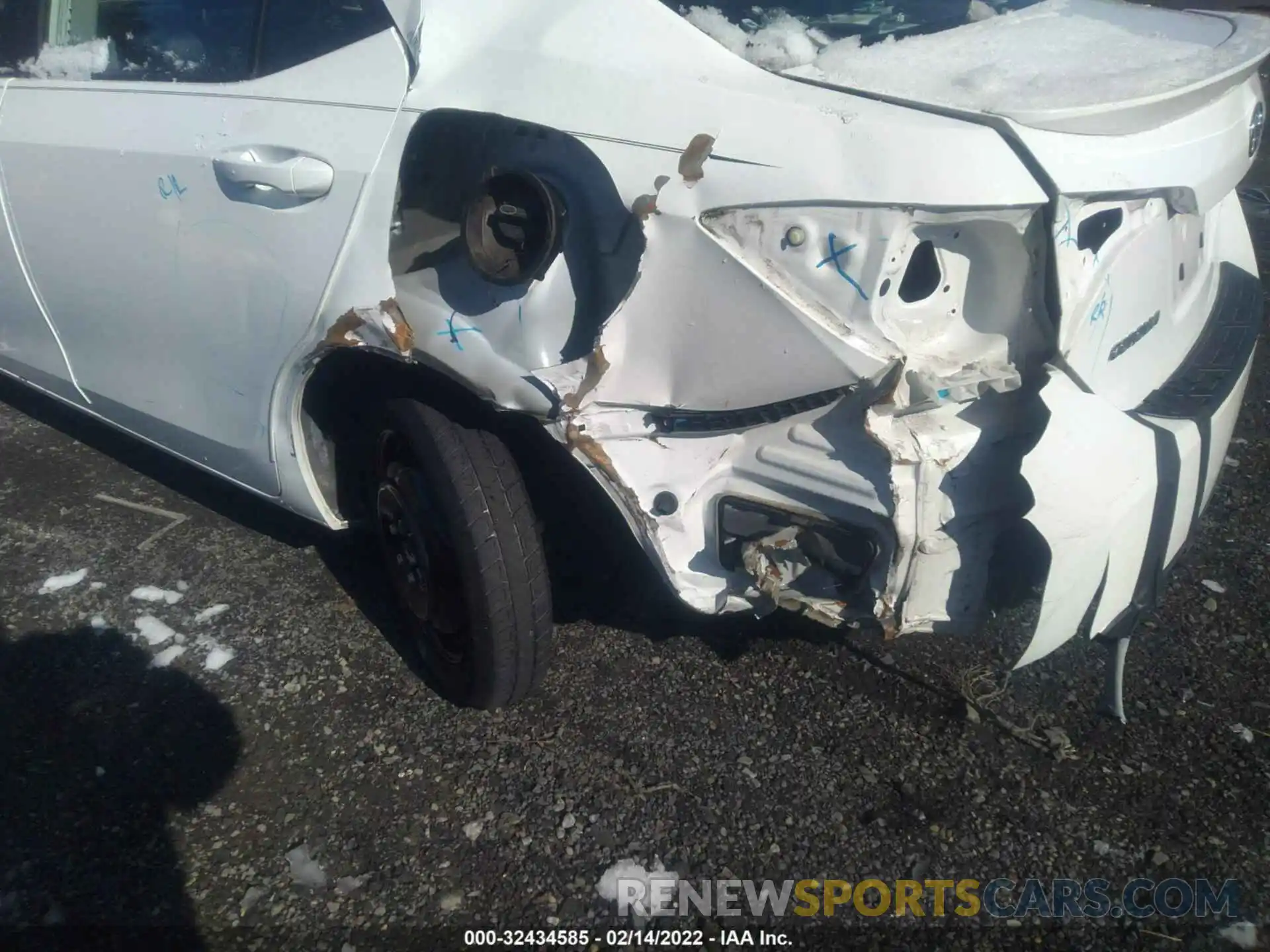 6 Photograph of a damaged car 2T1BURHE2KC135023 TOYOTA COROLLA 2019