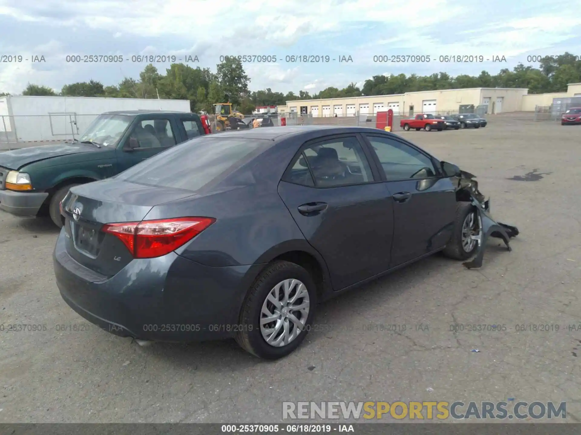 4 Photograph of a damaged car 2T1BURHE2KC135927 TOYOTA COROLLA 2019