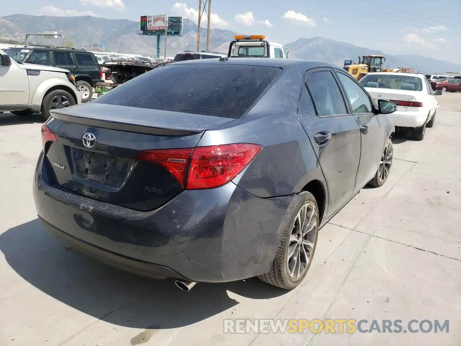 4 Photograph of a damaged car 2T1BURHE2KC136172 TOYOTA COROLLA 2019