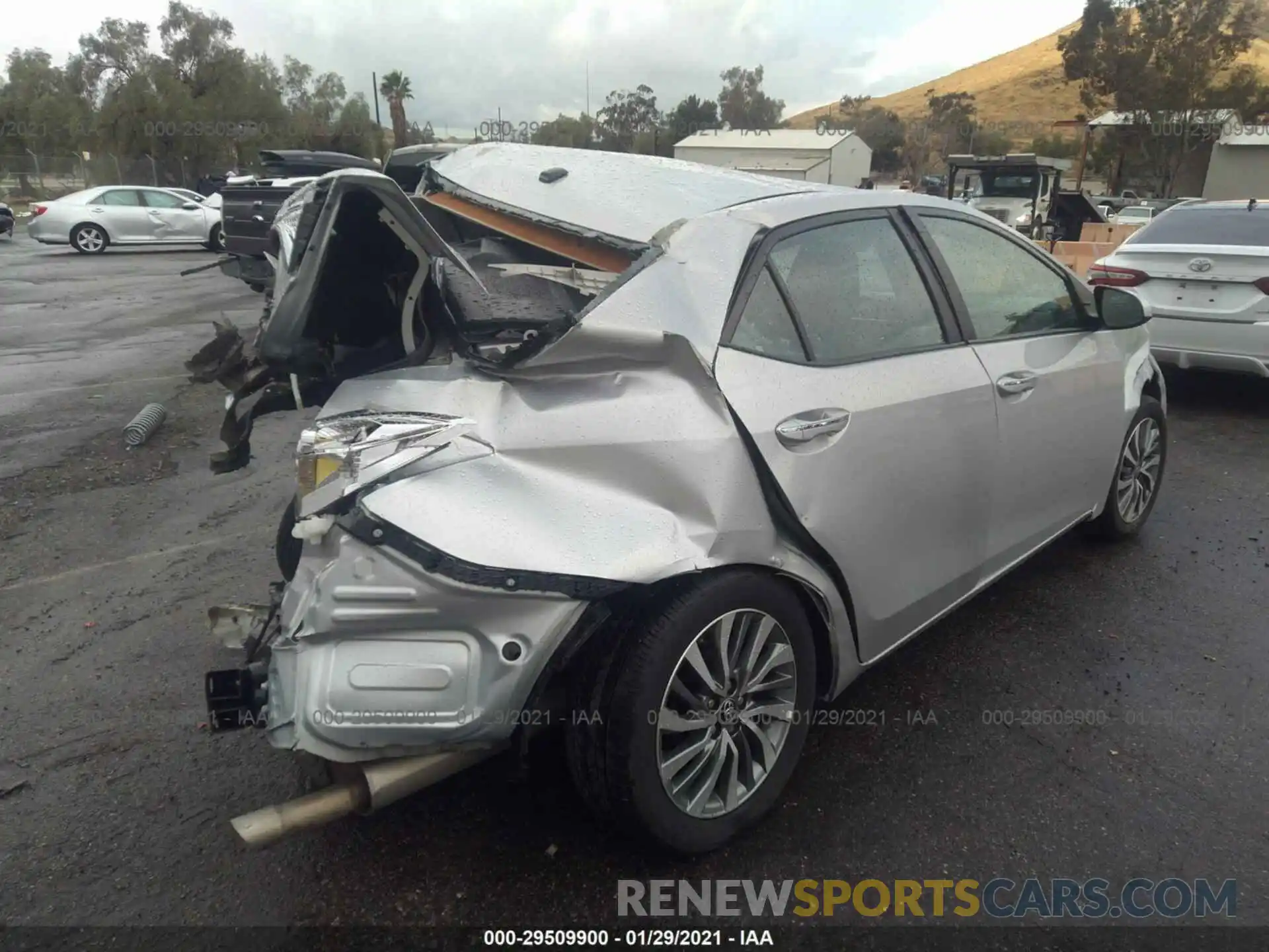 4 Photograph of a damaged car 2T1BURHE2KC136558 TOYOTA COROLLA 2019