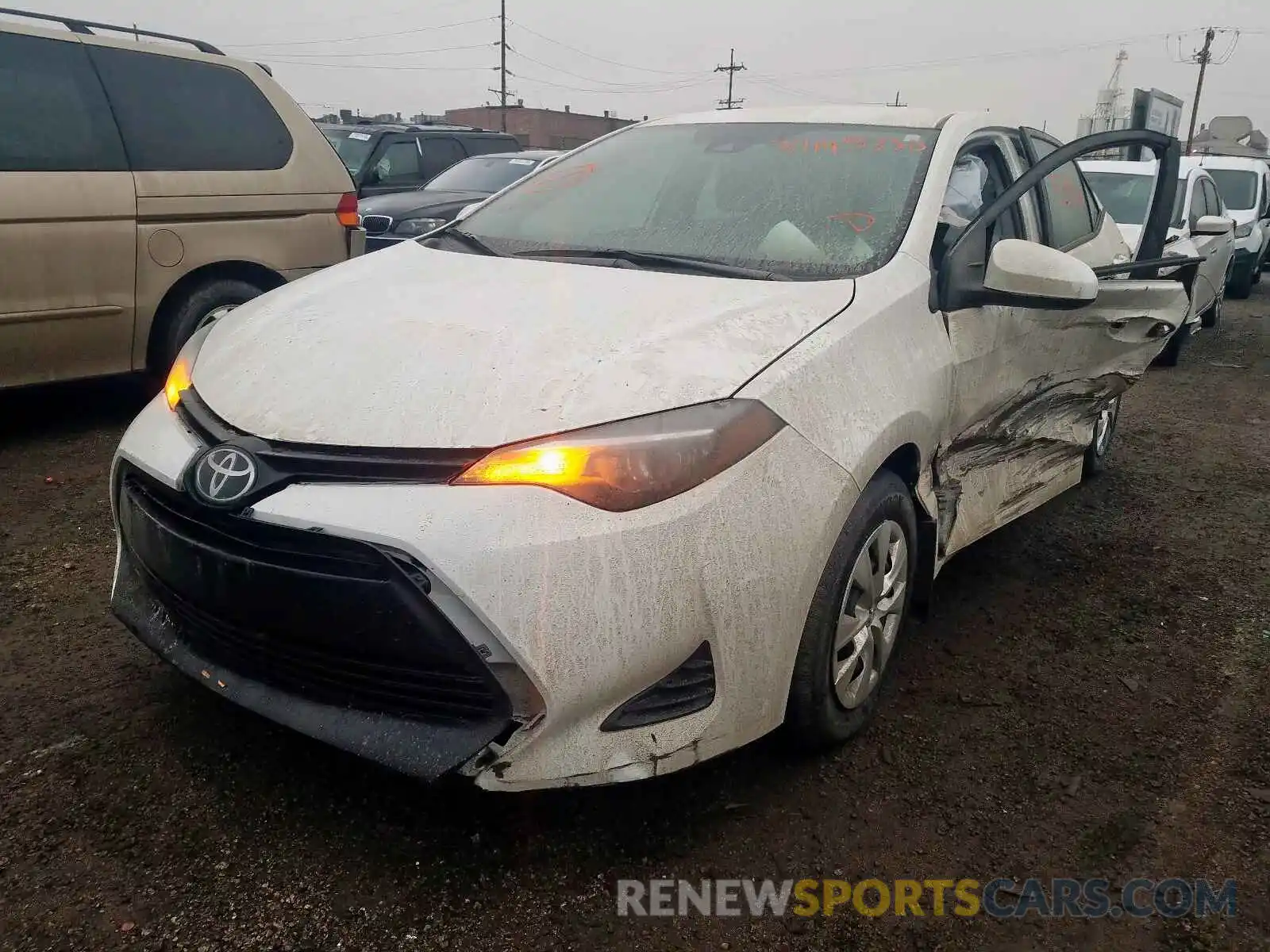 2 Photograph of a damaged car 2T1BURHE2KC136690 TOYOTA COROLLA 2019