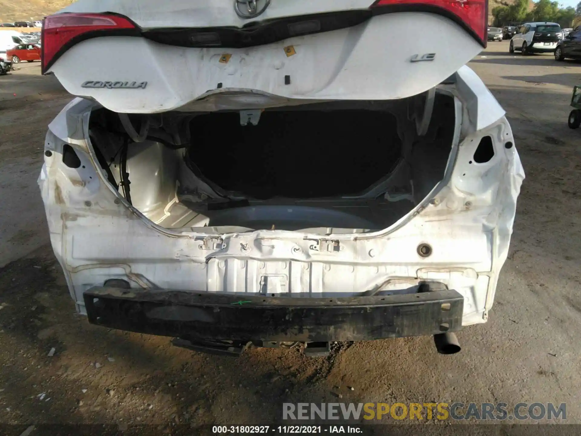 6 Photograph of a damaged car 2T1BURHE2KC137192 TOYOTA COROLLA 2019