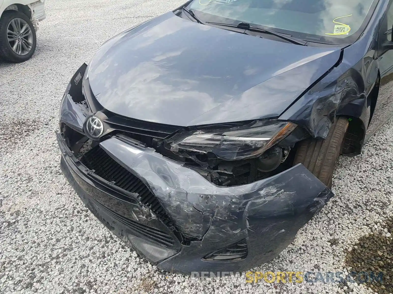 9 Photograph of a damaged car 2T1BURHE2KC138018 TOYOTA COROLLA 2019