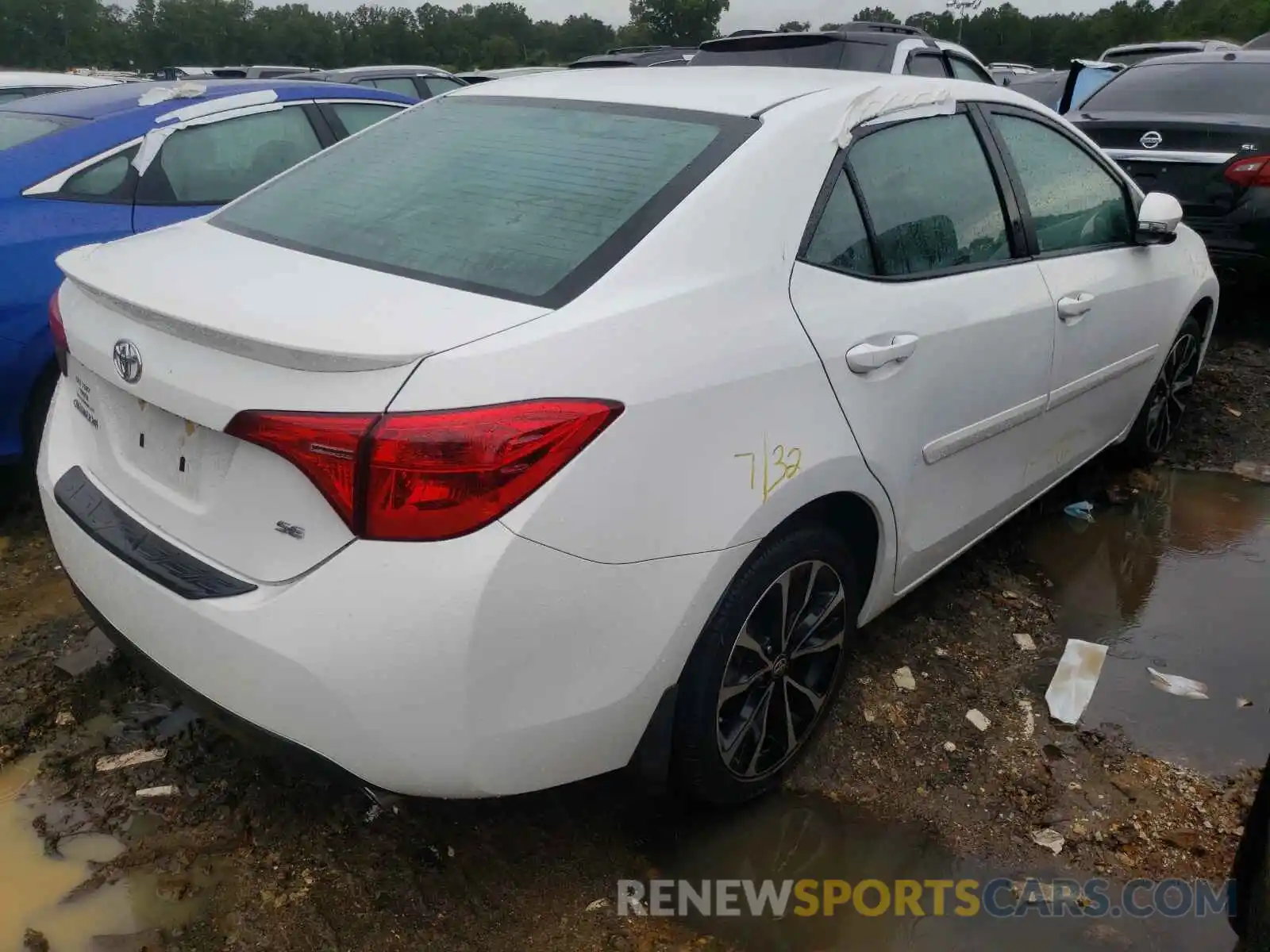 4 Photograph of a damaged car 2T1BURHE2KC138617 TOYOTA COROLLA 2019