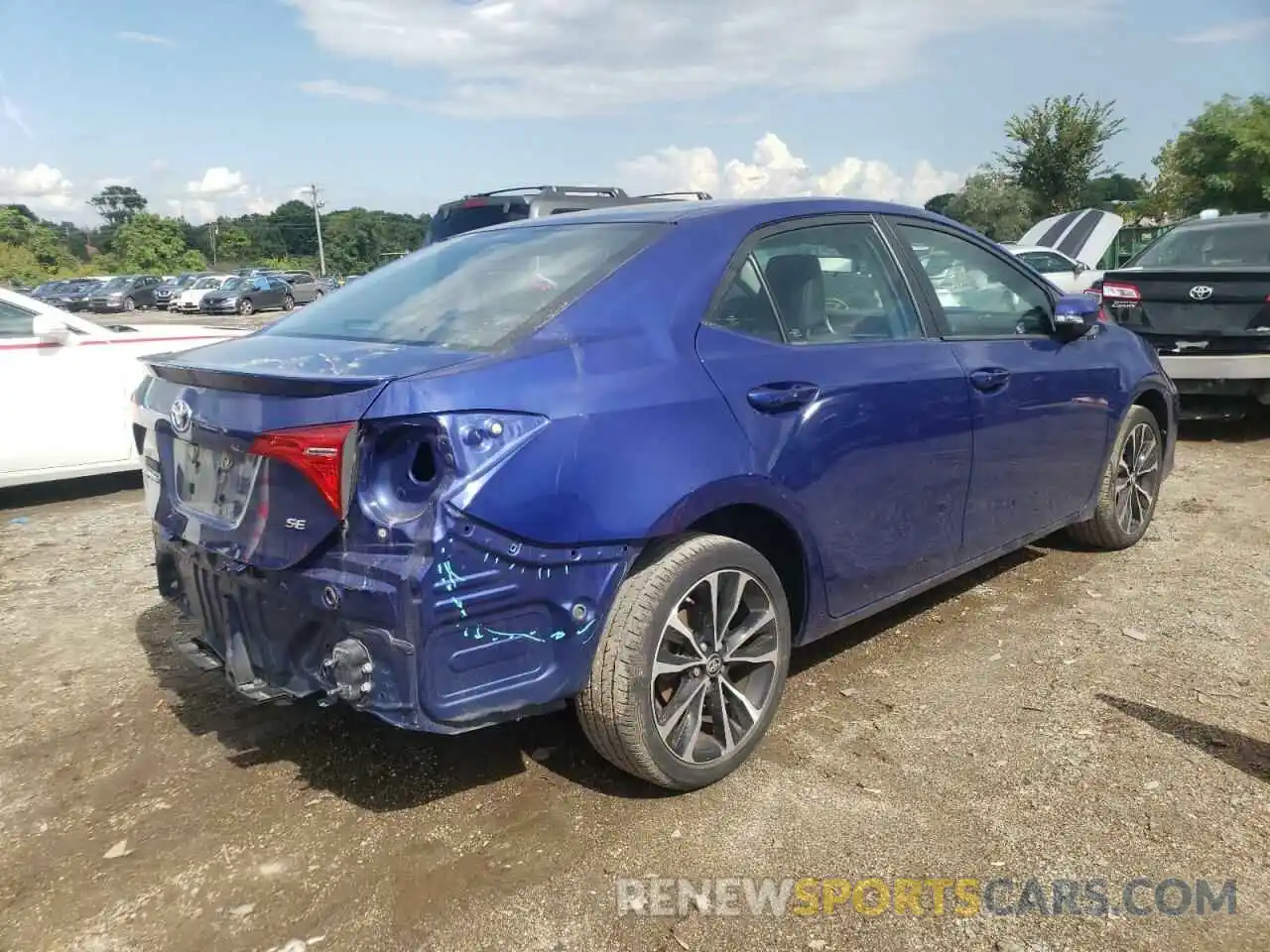 4 Photograph of a damaged car 2T1BURHE2KC139637 TOYOTA COROLLA 2019