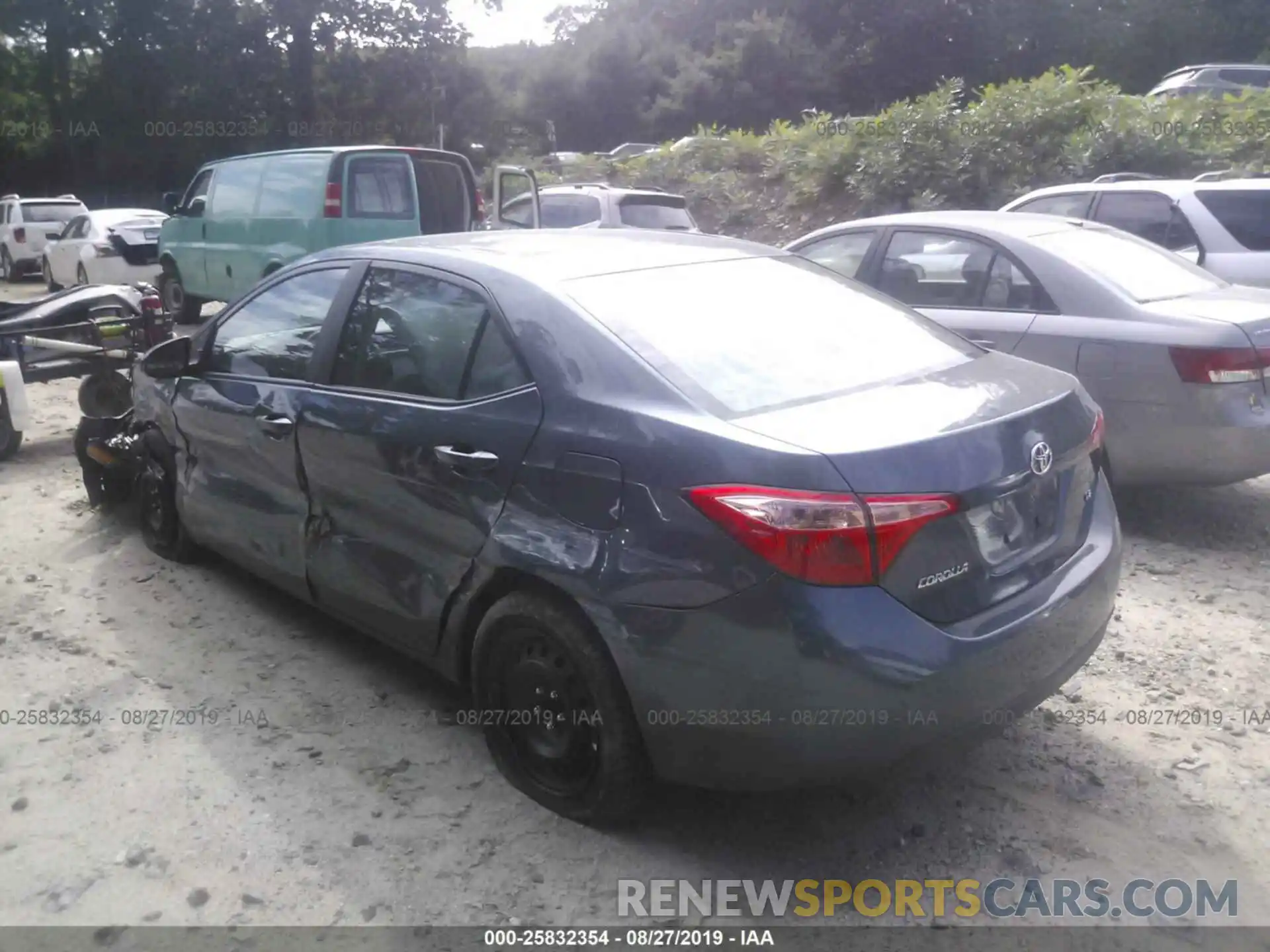 3 Photograph of a damaged car 2T1BURHE2KC140142 TOYOTA COROLLA 2019