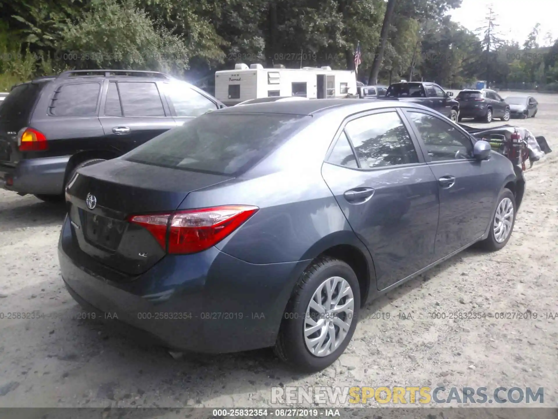 4 Photograph of a damaged car 2T1BURHE2KC140142 TOYOTA COROLLA 2019