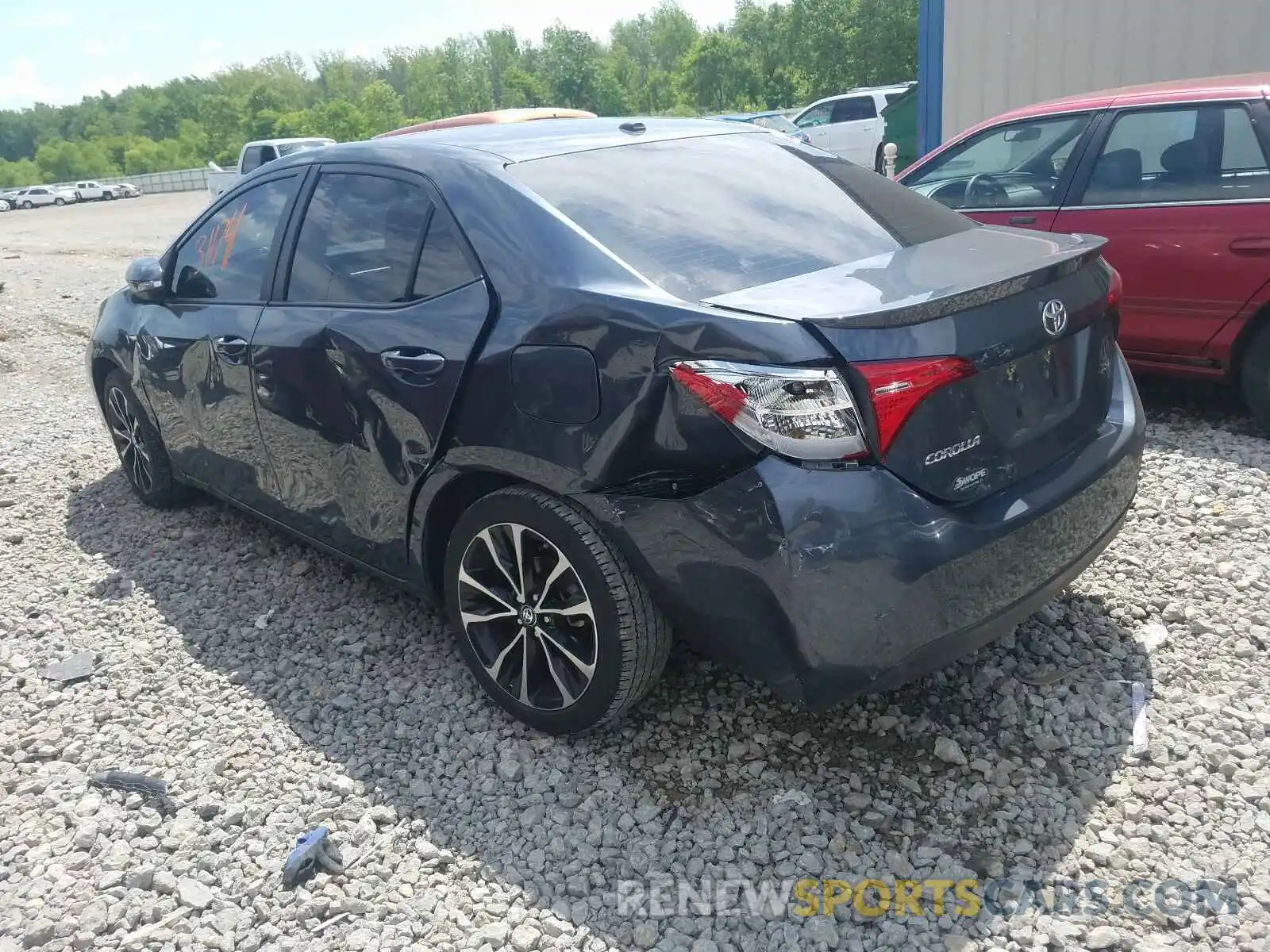 3 Photograph of a damaged car 2T1BURHE2KC142621 TOYOTA COROLLA 2019