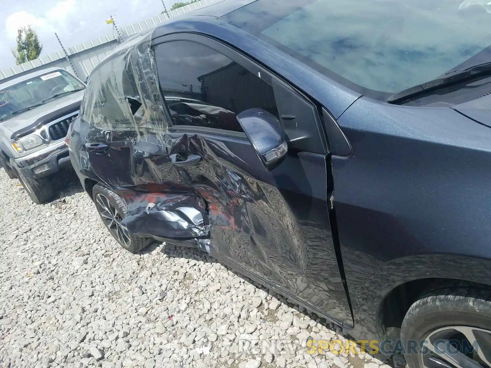 9 Photograph of a damaged car 2T1BURHE2KC142621 TOYOTA COROLLA 2019