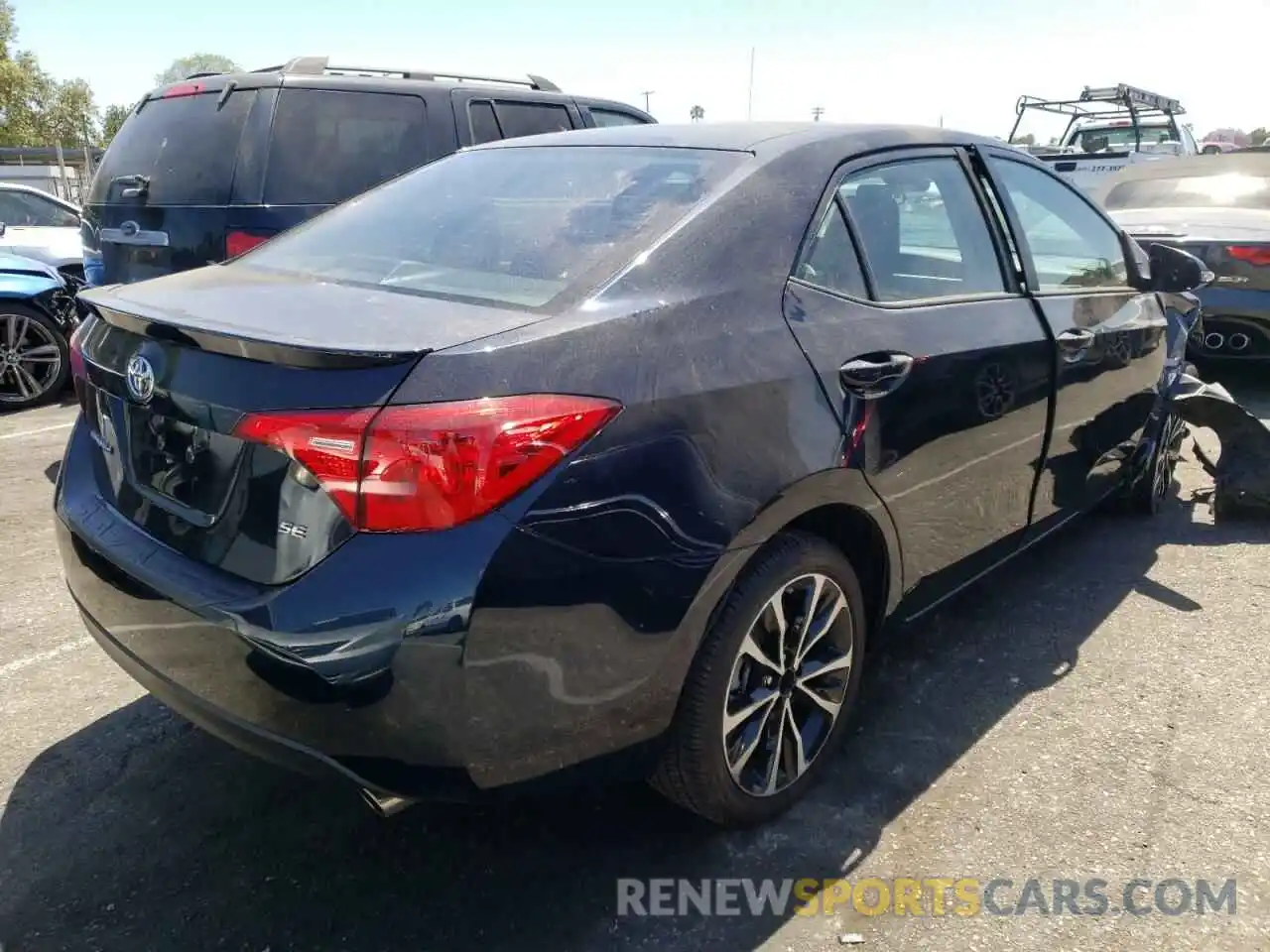 4 Photograph of a damaged car 2T1BURHE2KC144689 TOYOTA COROLLA 2019