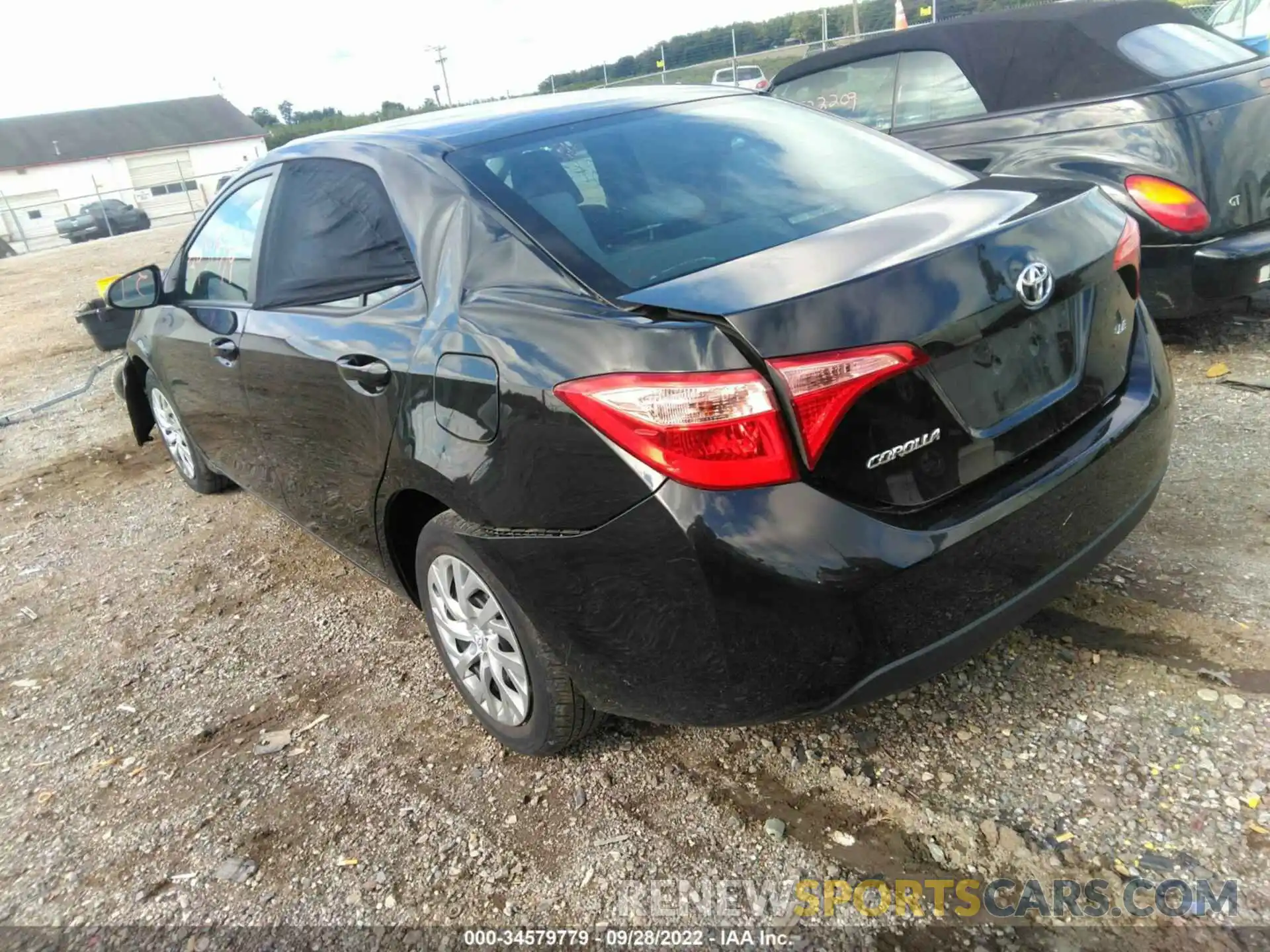 3 Photograph of a damaged car 2T1BURHE2KC145213 TOYOTA COROLLA 2019