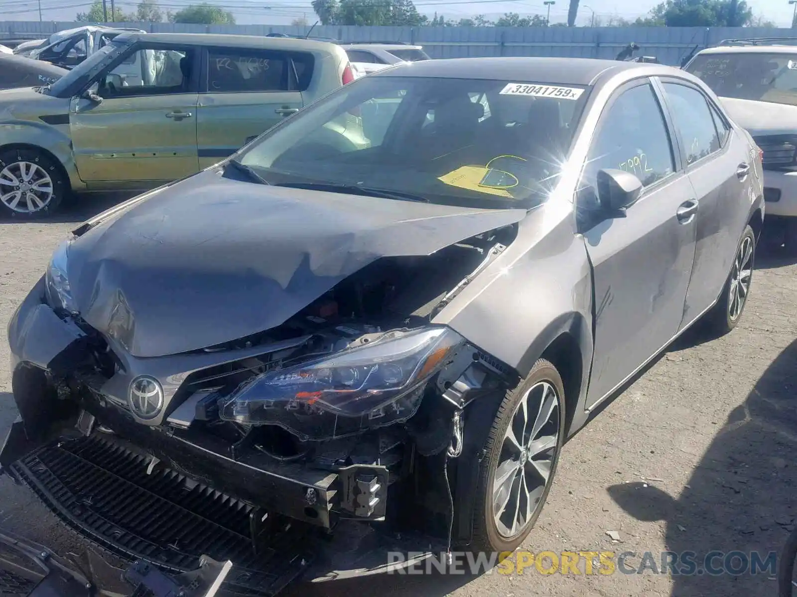 2 Photograph of a damaged car 2T1BURHE2KC146135 TOYOTA COROLLA 2019