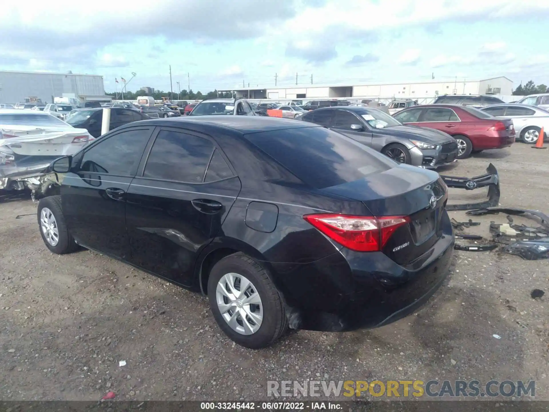 3 Photograph of a damaged car 2T1BURHE2KC147219 TOYOTA COROLLA 2019