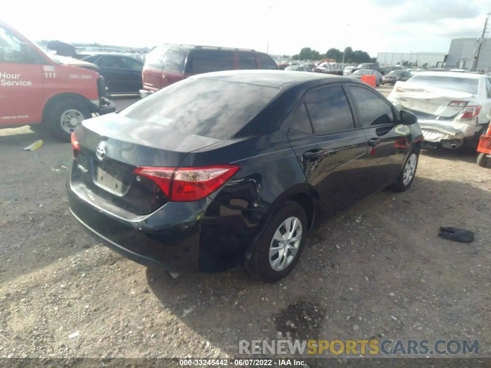 4 Photograph of a damaged car 2T1BURHE2KC147219 TOYOTA COROLLA 2019