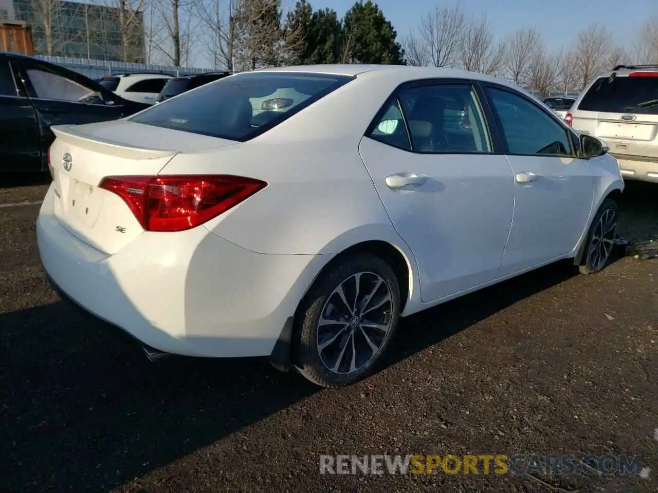 4 Photograph of a damaged car 2T1BURHE2KC147334 TOYOTA COROLLA 2019