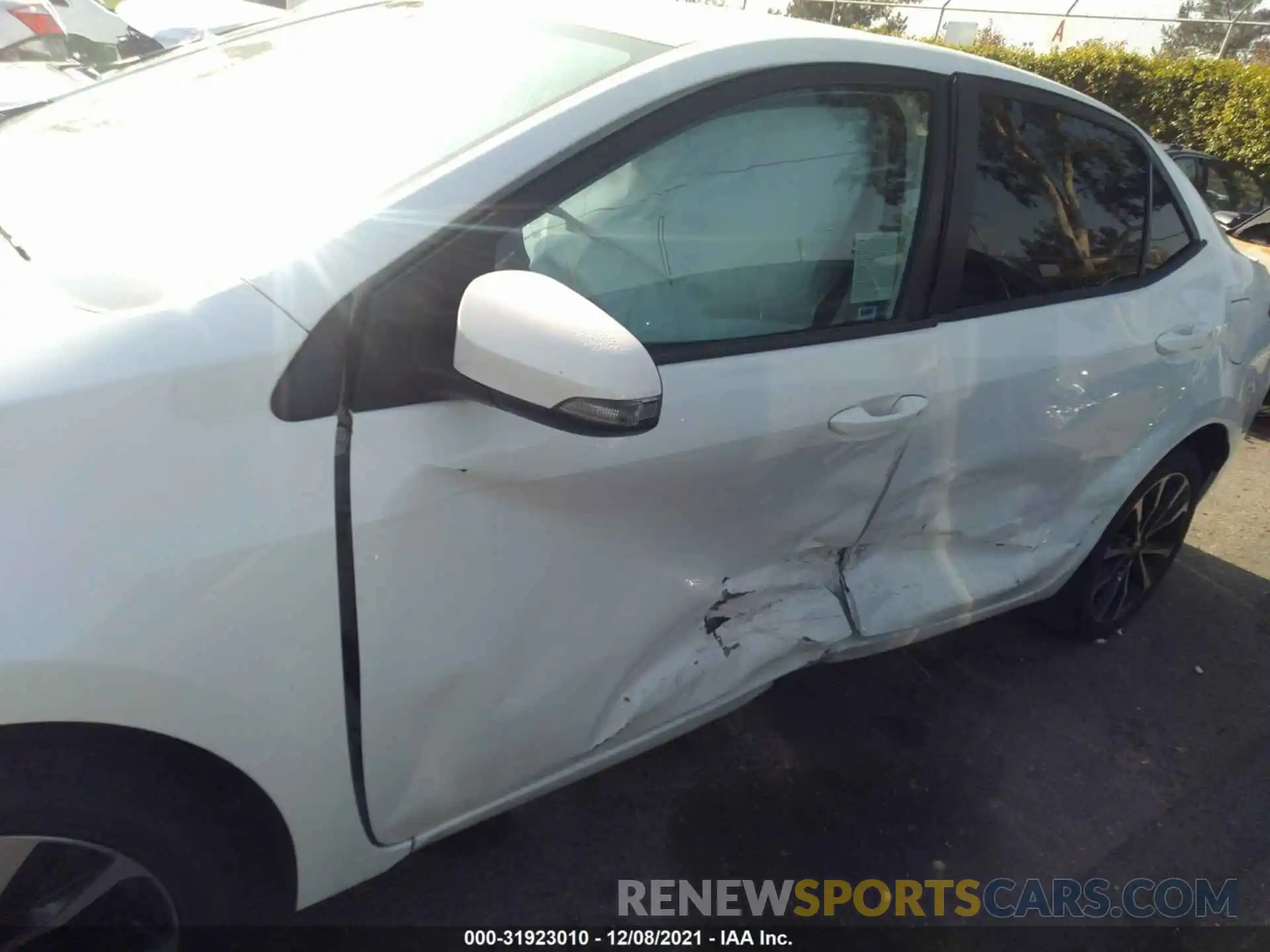 6 Photograph of a damaged car 2T1BURHE2KC147964 TOYOTA COROLLA 2019